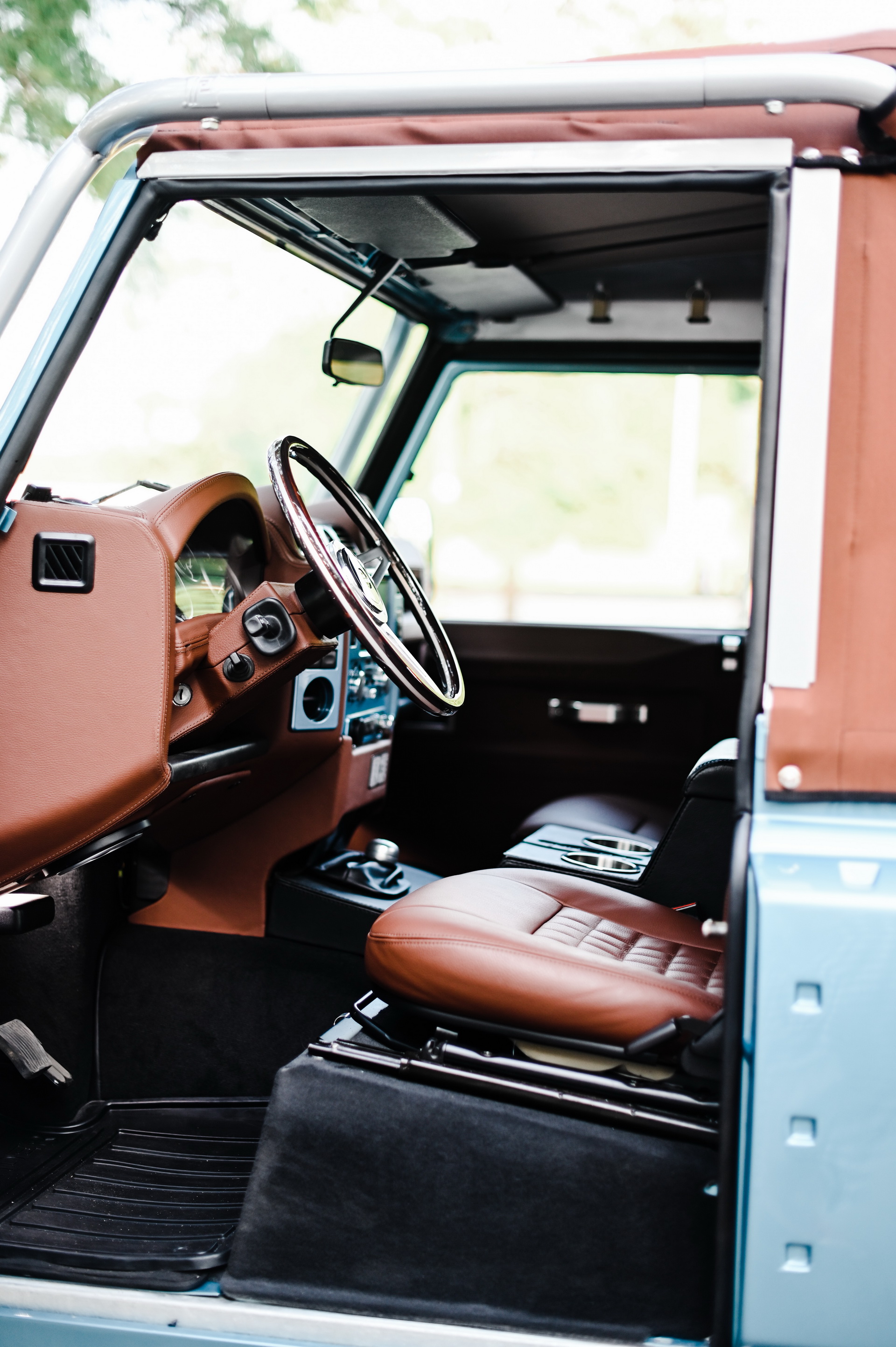 This Land Rover Defender 90 Open-Top Is Not What It Seems