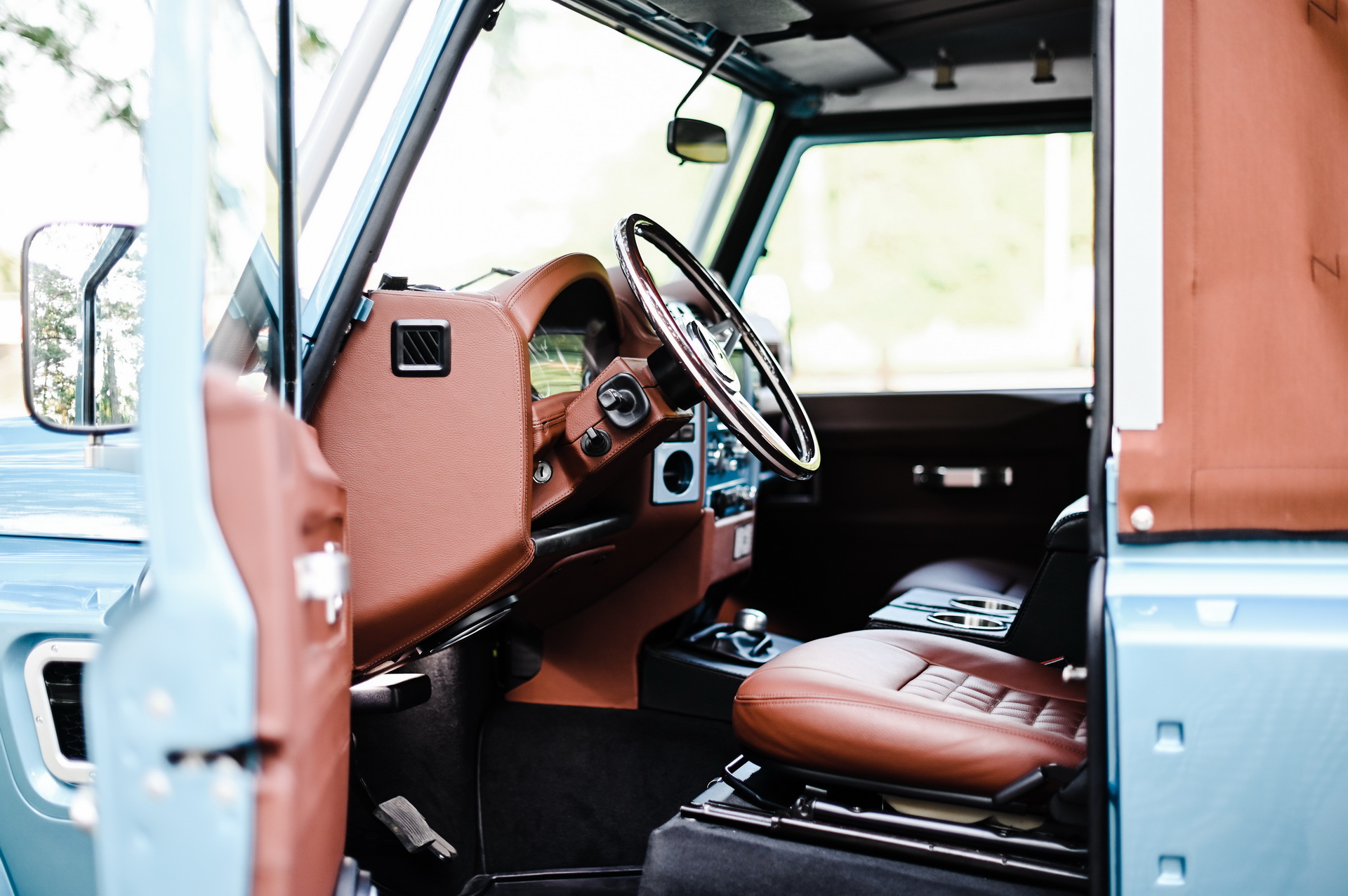 This Land Rover Defender 90 Open-Top Is Not What It Seems