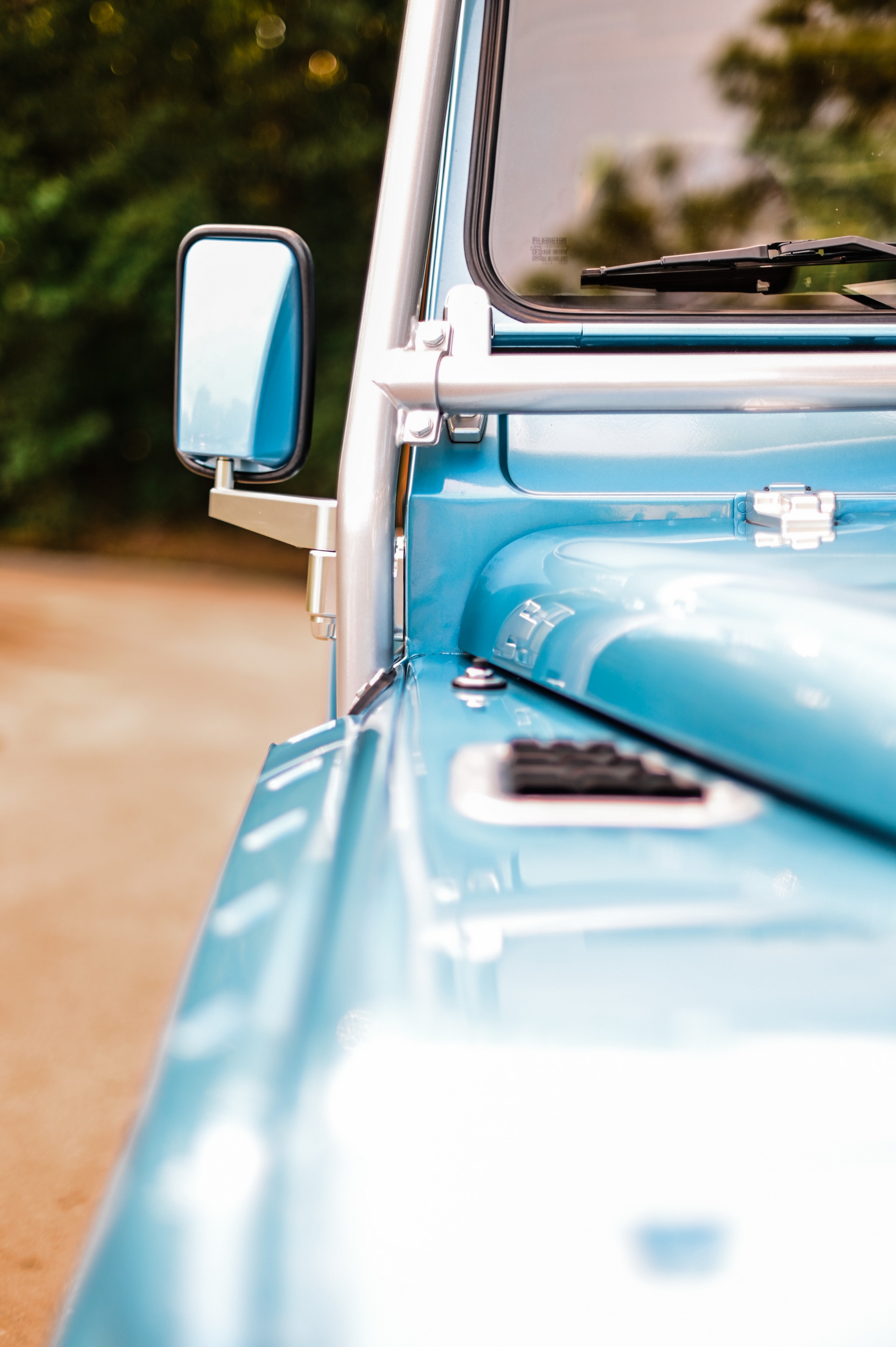 This Land Rover Defender 90 Open-Top Is Not What It Seems