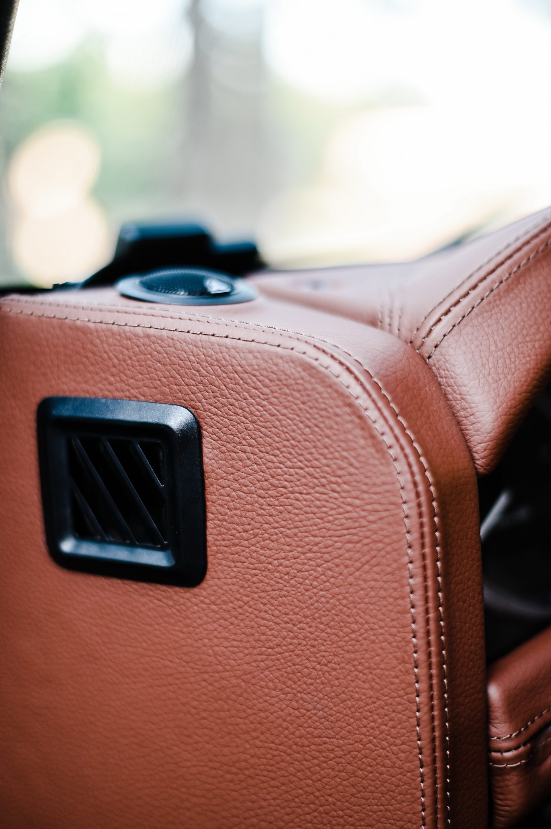 This Land Rover Defender 90 Open-Top Is Not What It Seems