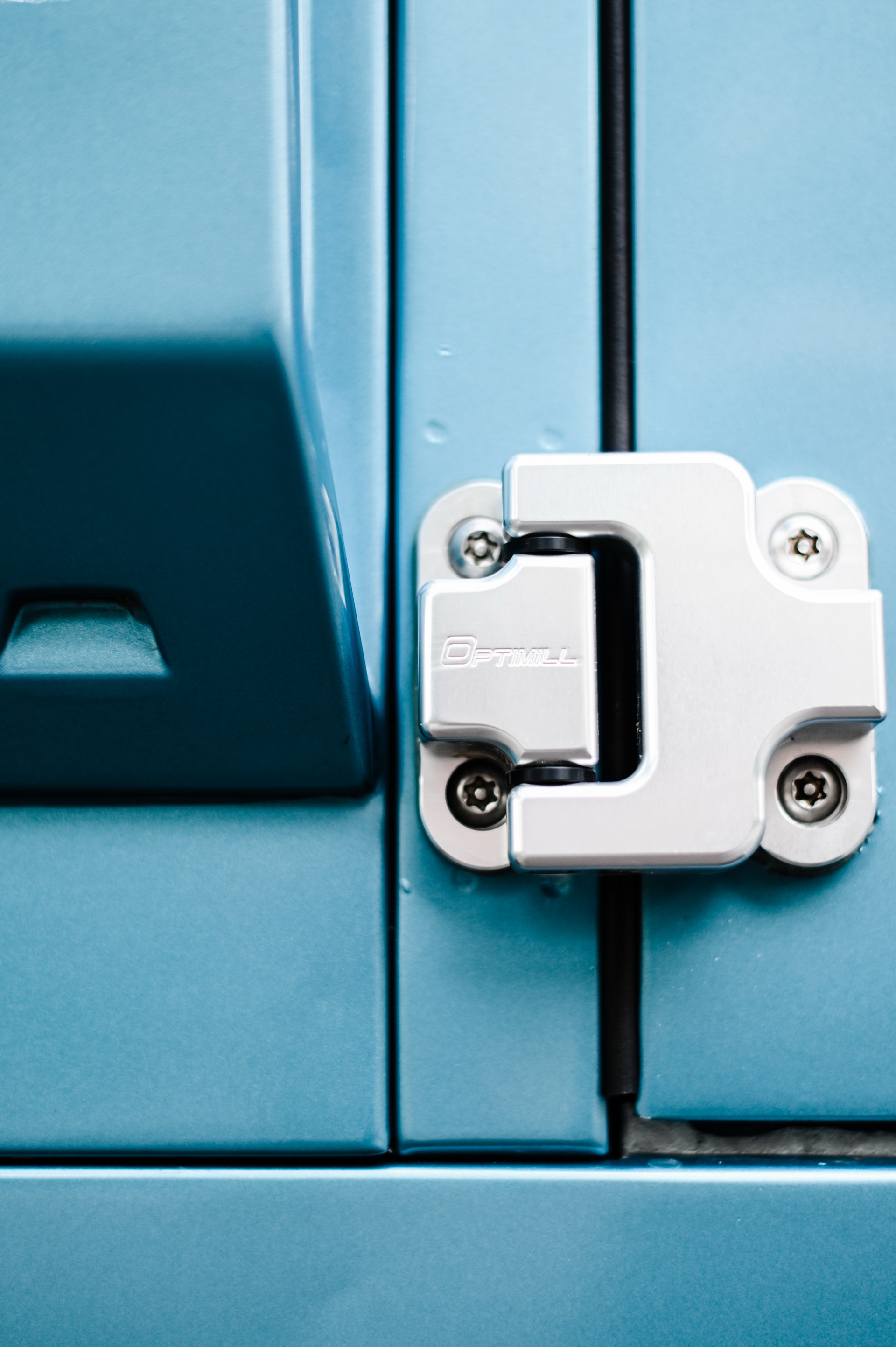 This Land Rover Defender 90 Open-Top Is Not What It Seems