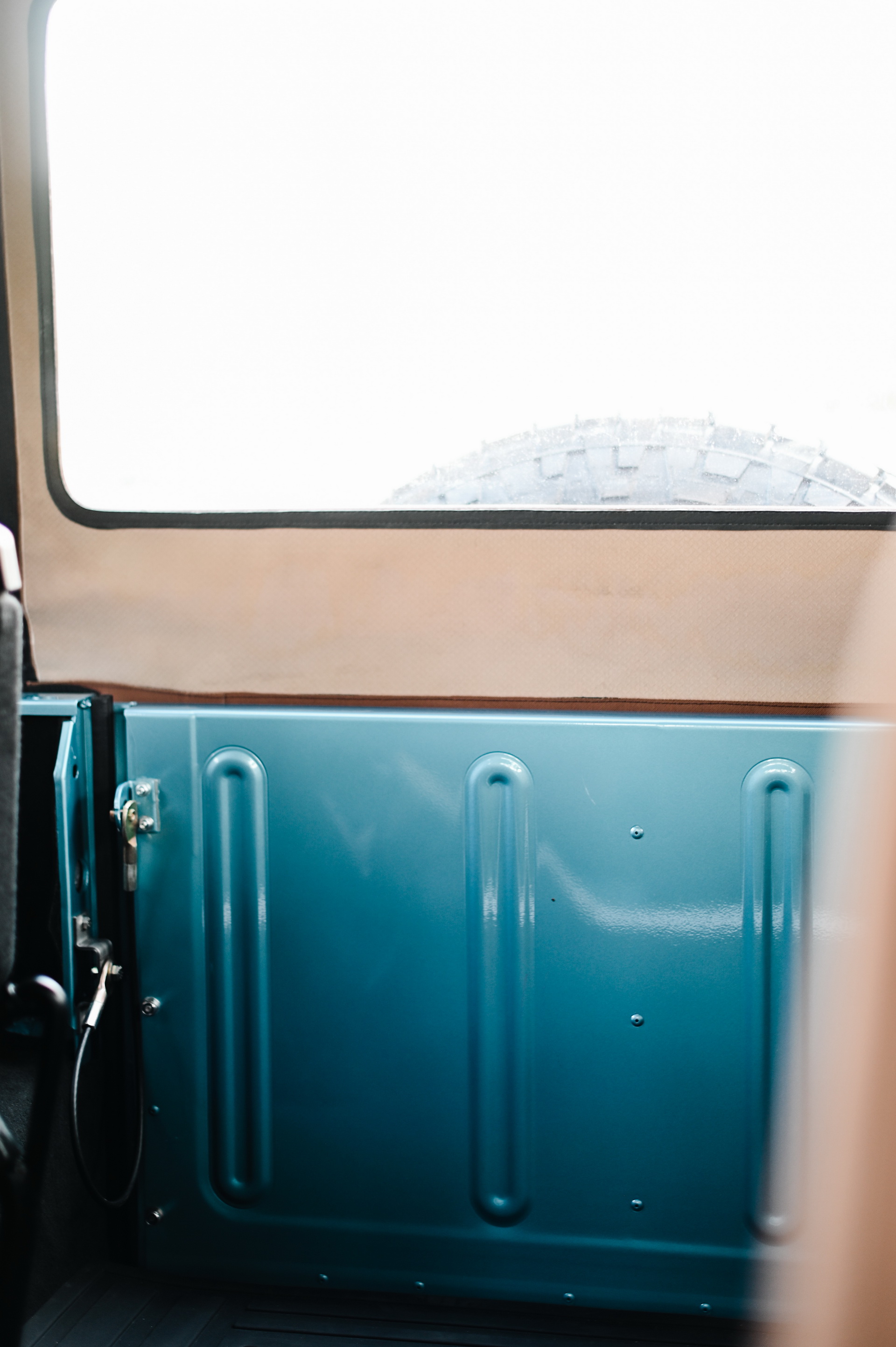 This Land Rover Defender 90 Open-Top Is Not What It Seems