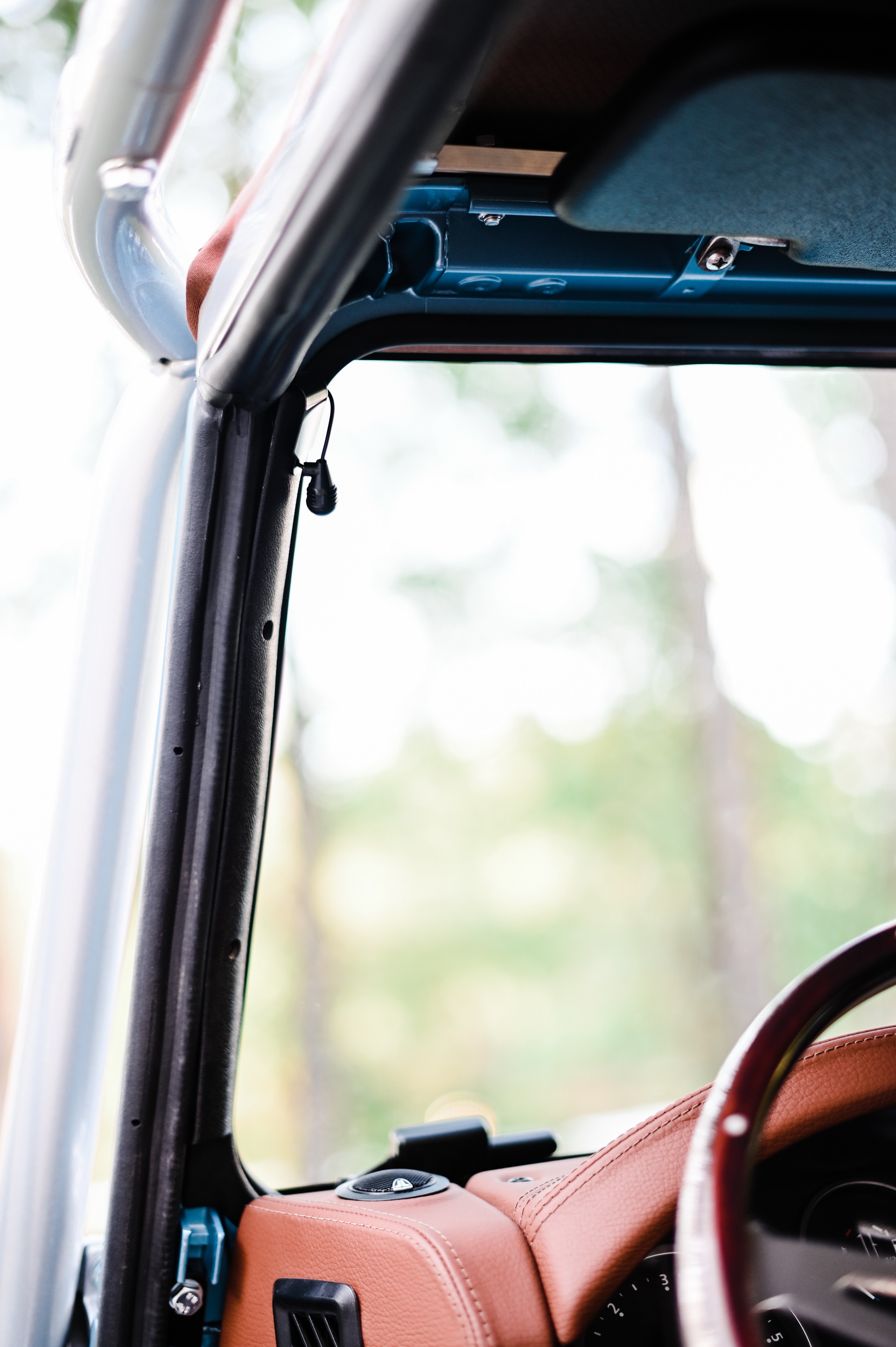 This Land Rover Defender 90 Open-Top Is Not What It Seems