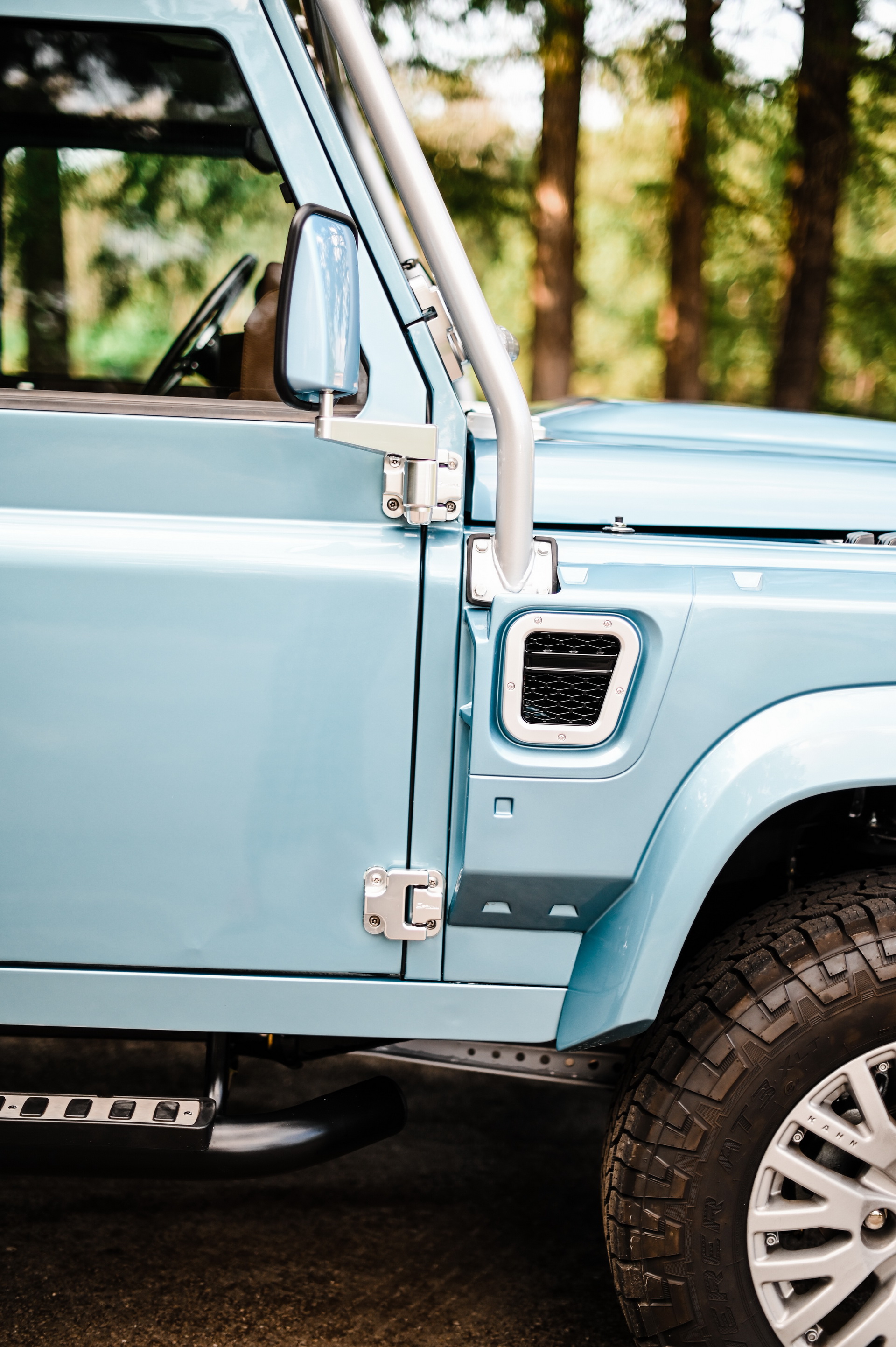 This Land Rover Defender 90 Open-Top Is Not What It Seems