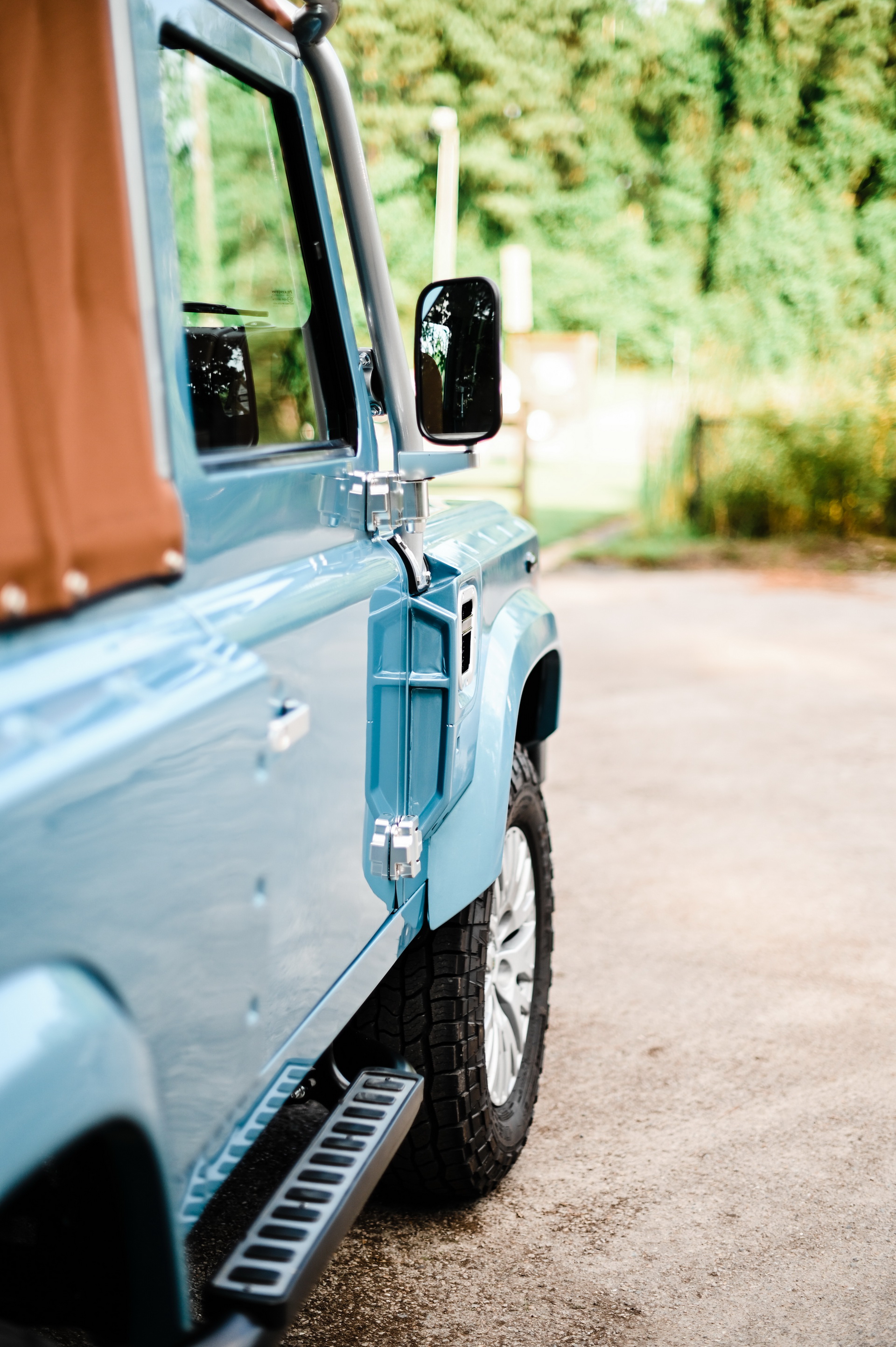 This Land Rover Defender 90 Open-Top Is Not What It Seems