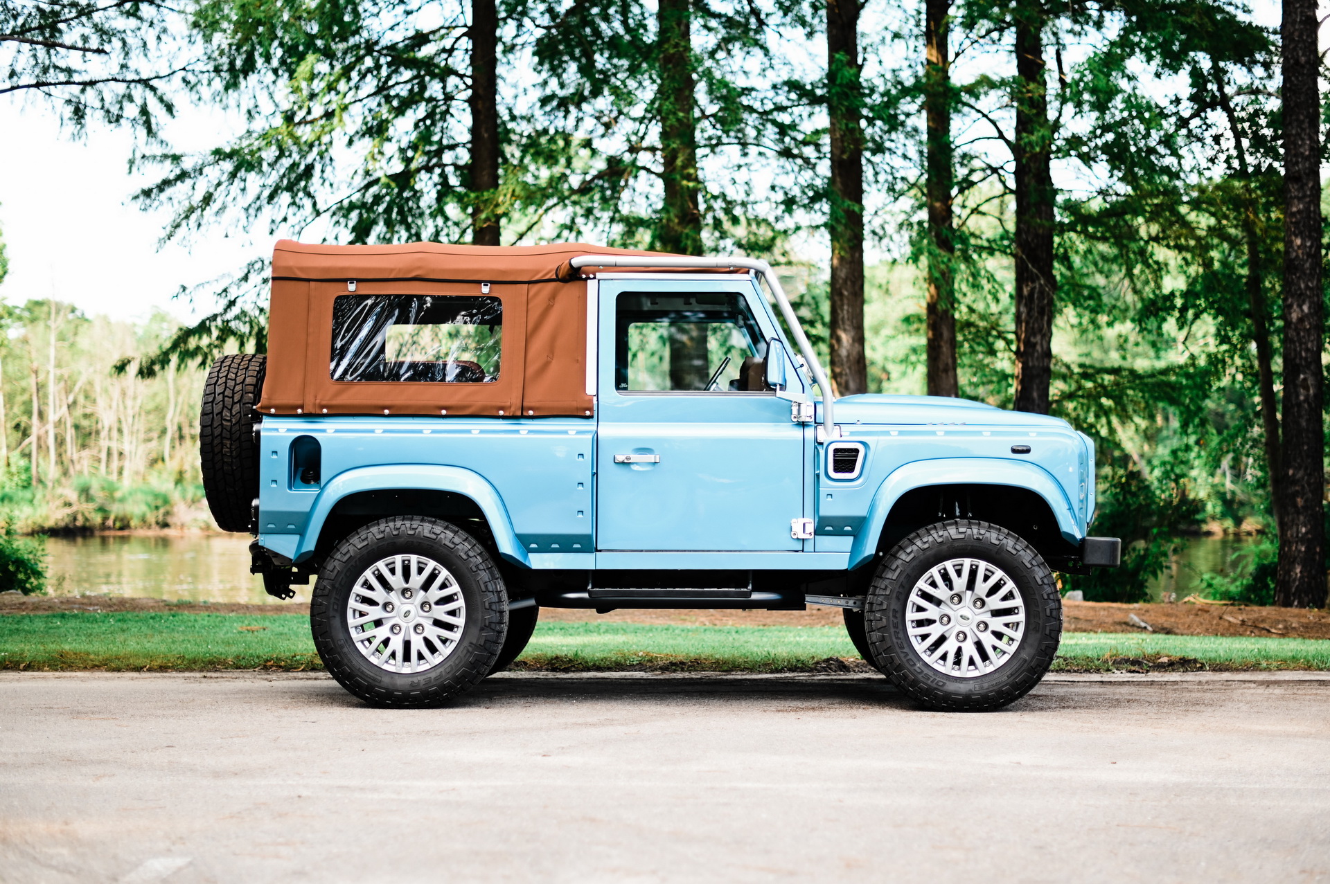 This Land Rover Defender 90 Open-Top Is Not What It Seems