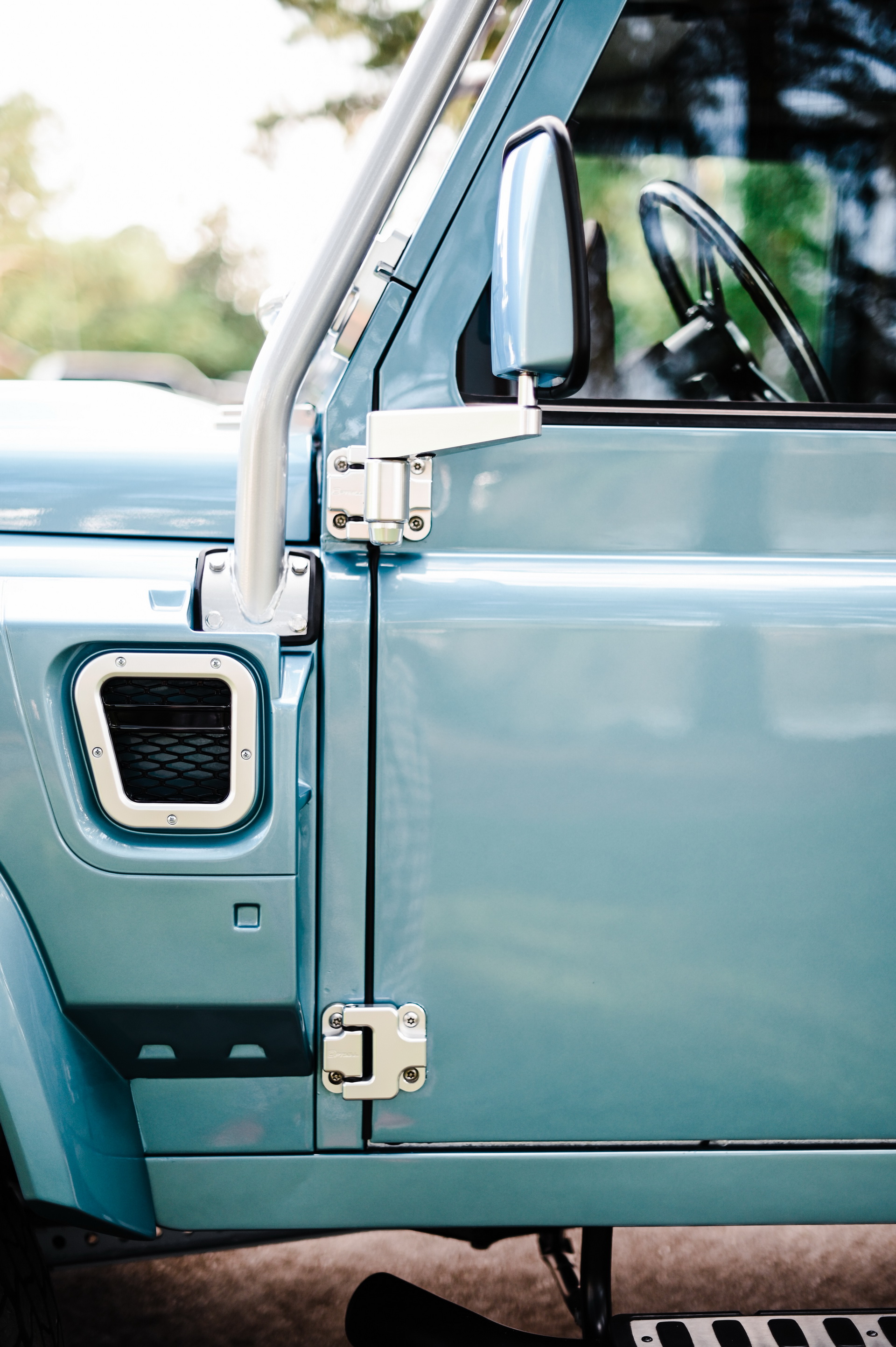 This Land Rover Defender 90 Open-Top Is Not What It Seems