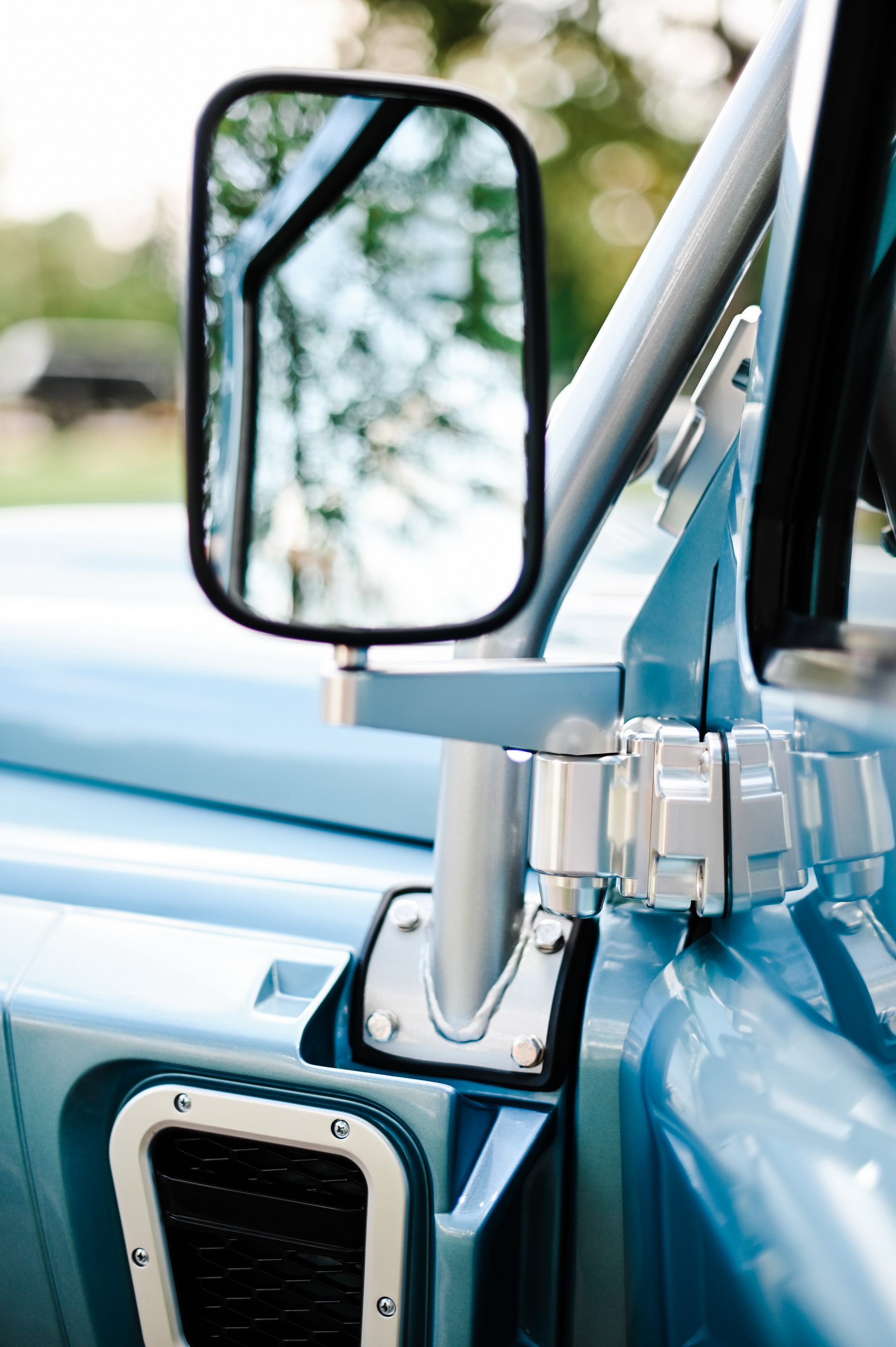 This Land Rover Defender 90 Open-Top Is Not What It Seems