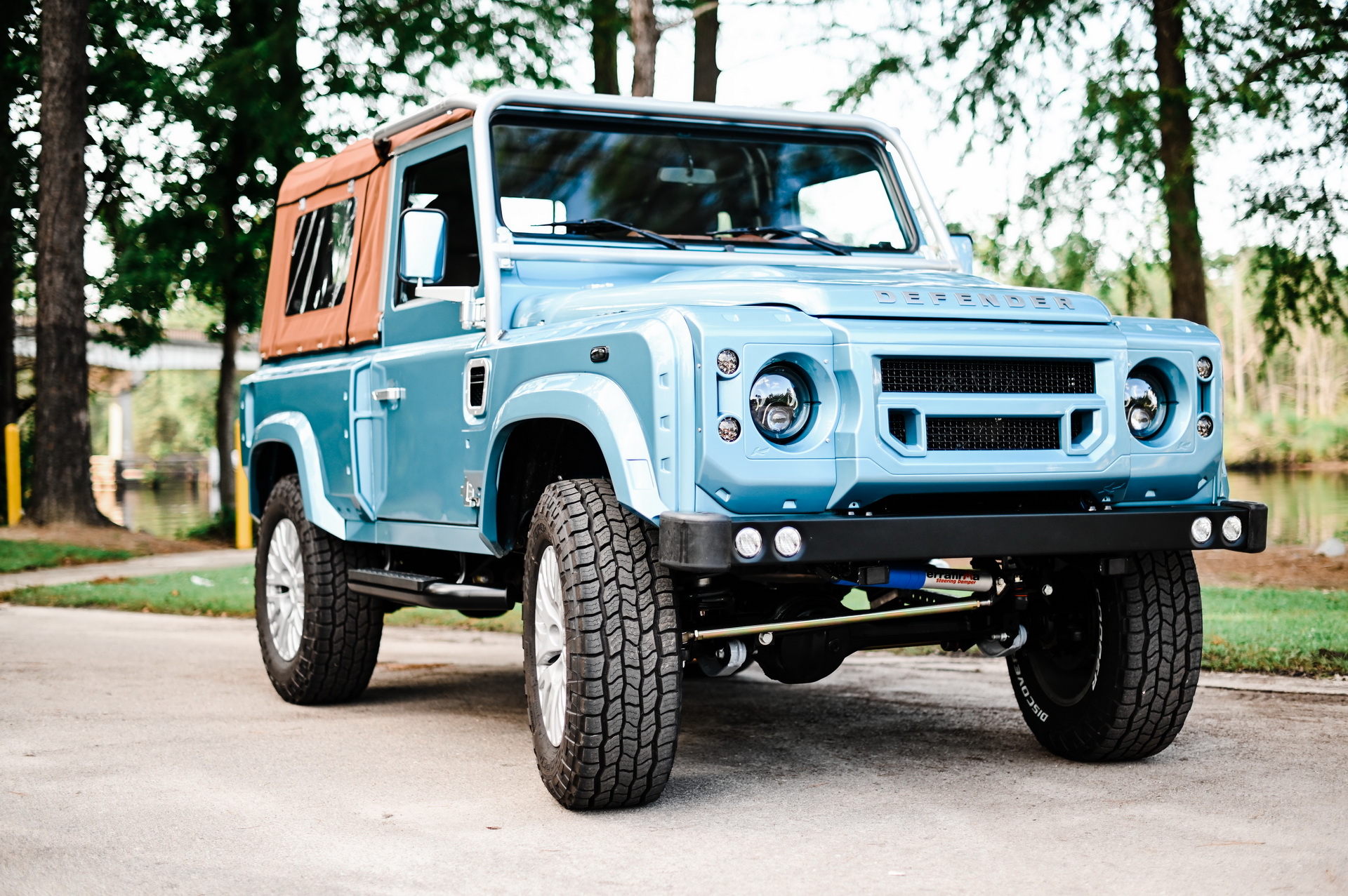 This Land Rover Defender 90 Open-Top Is Not What It Seems