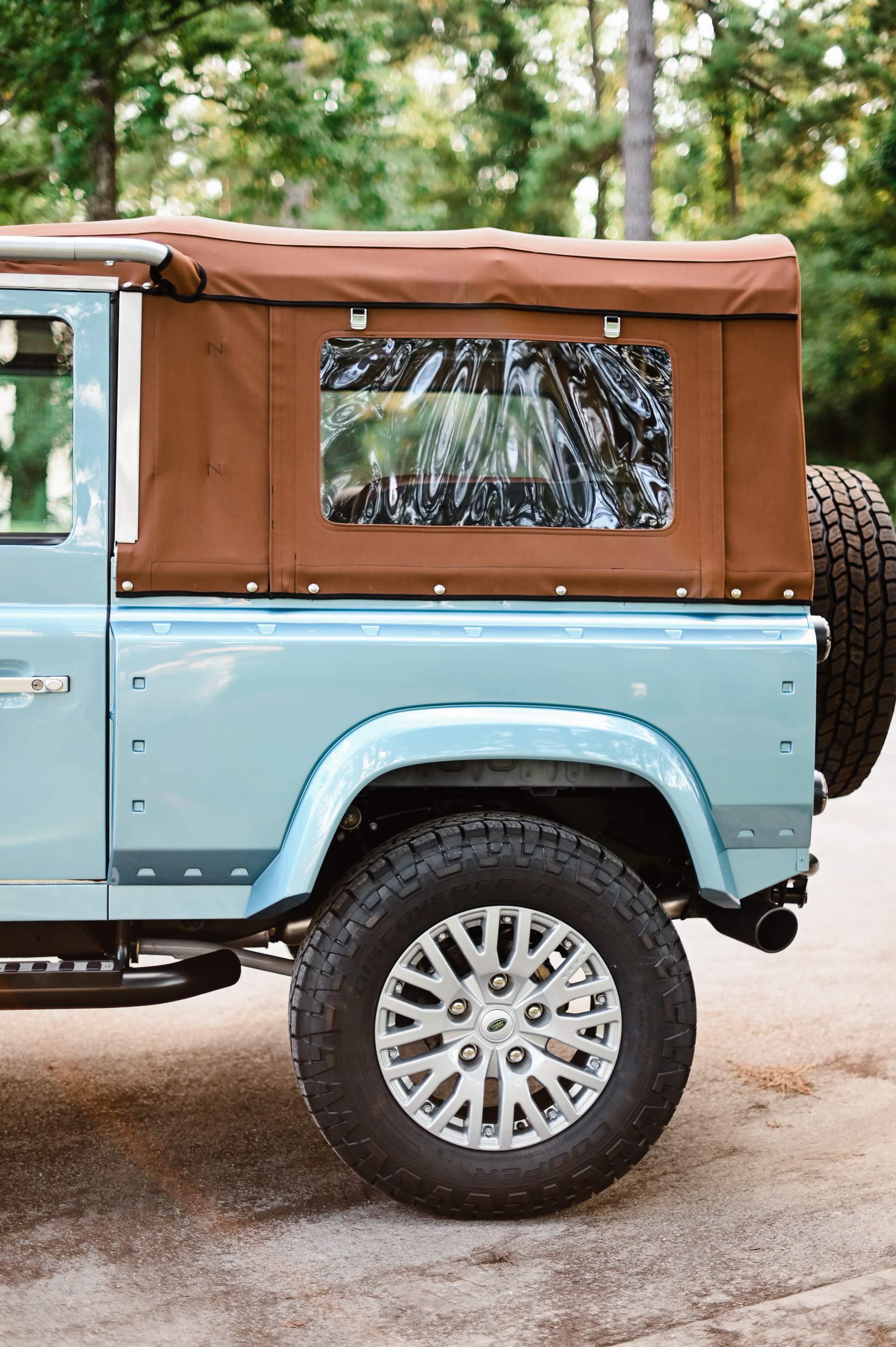 This Land Rover Defender 90 Open-Top Is Not What It Seems