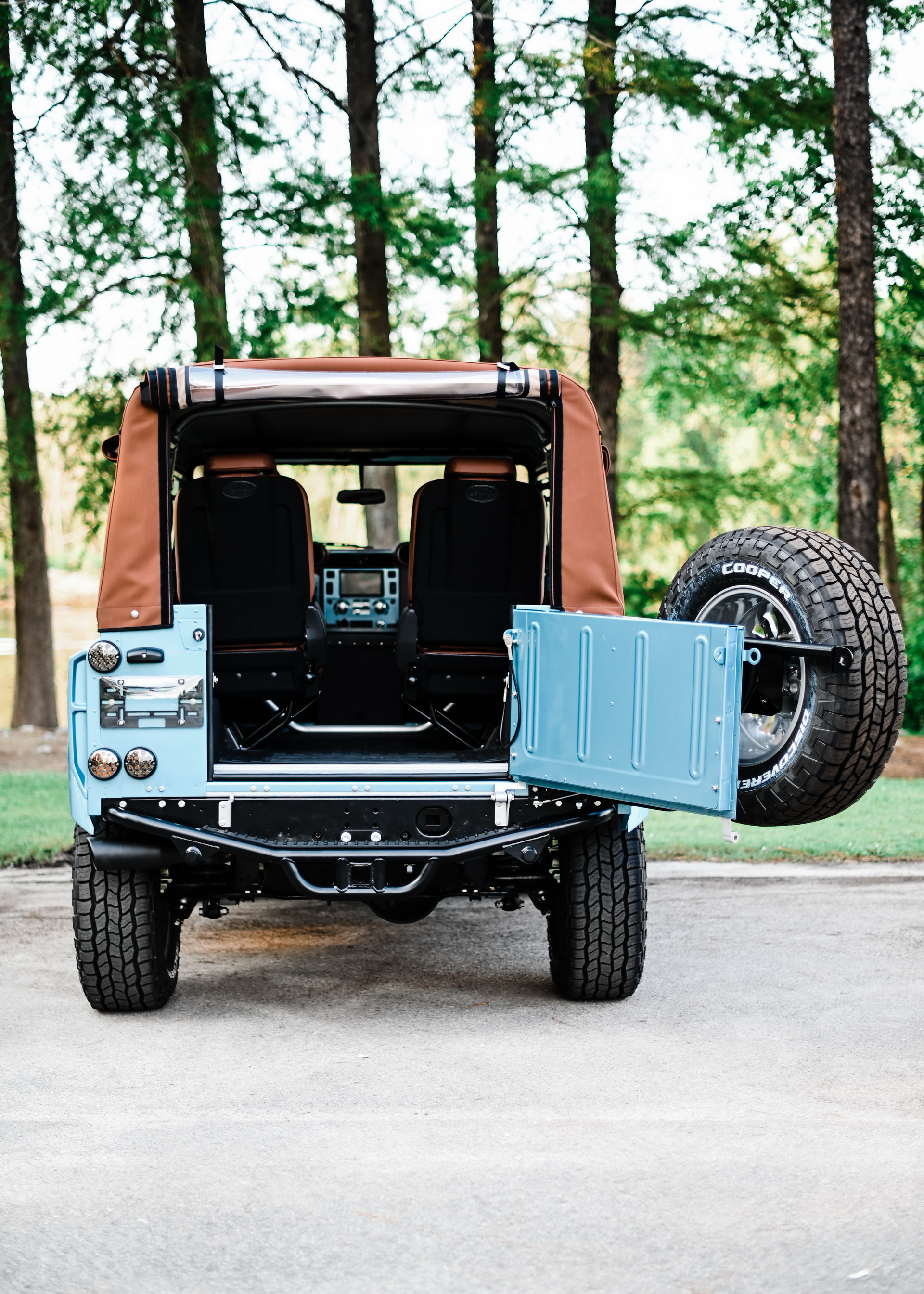 This Land Rover Defender 90 Open-Top Is Not What It Seems
