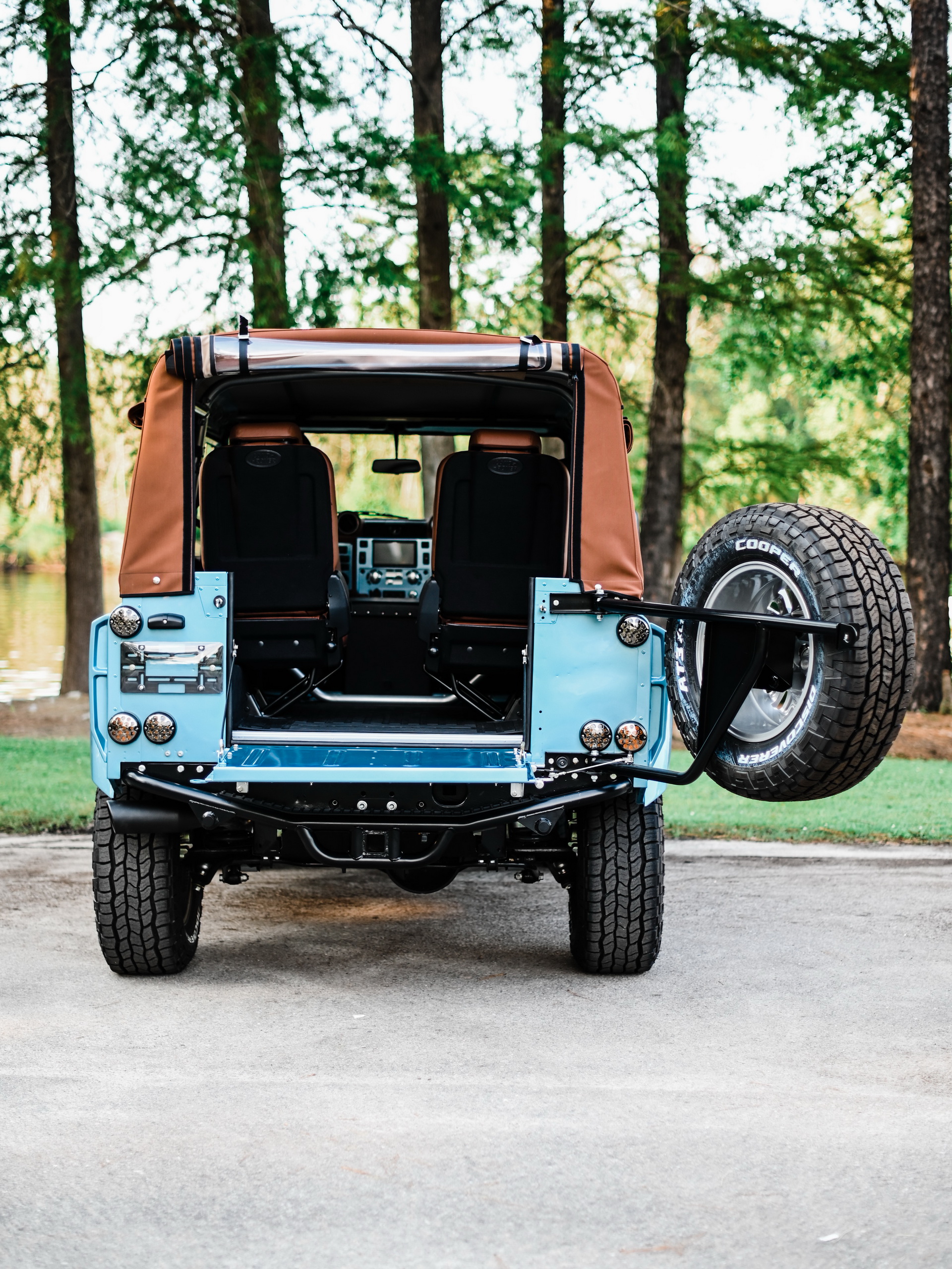 This Land Rover Defender 90 Open-Top Is Not What It Seems