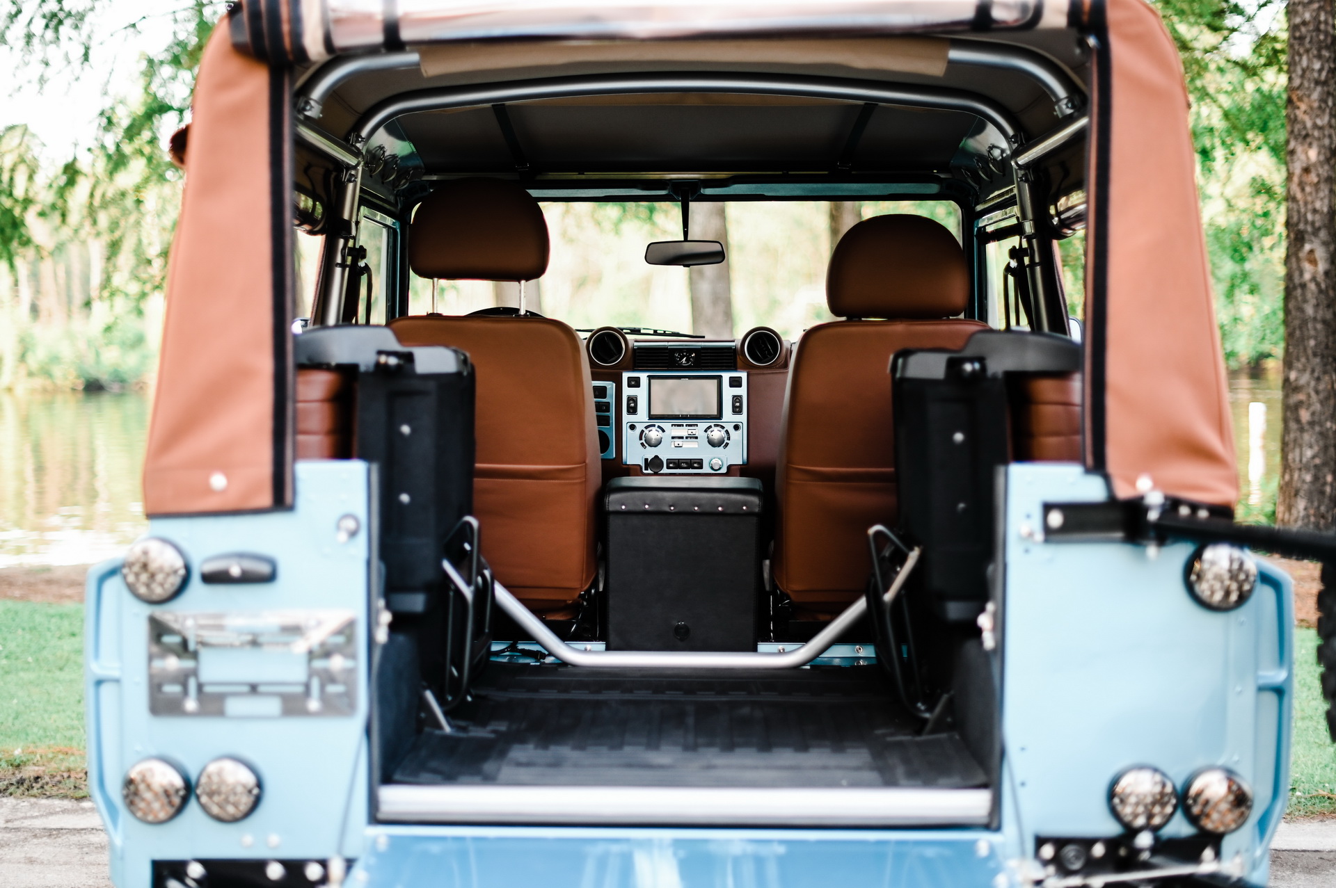 This Land Rover Defender 90 Open-Top Is Not What It Seems