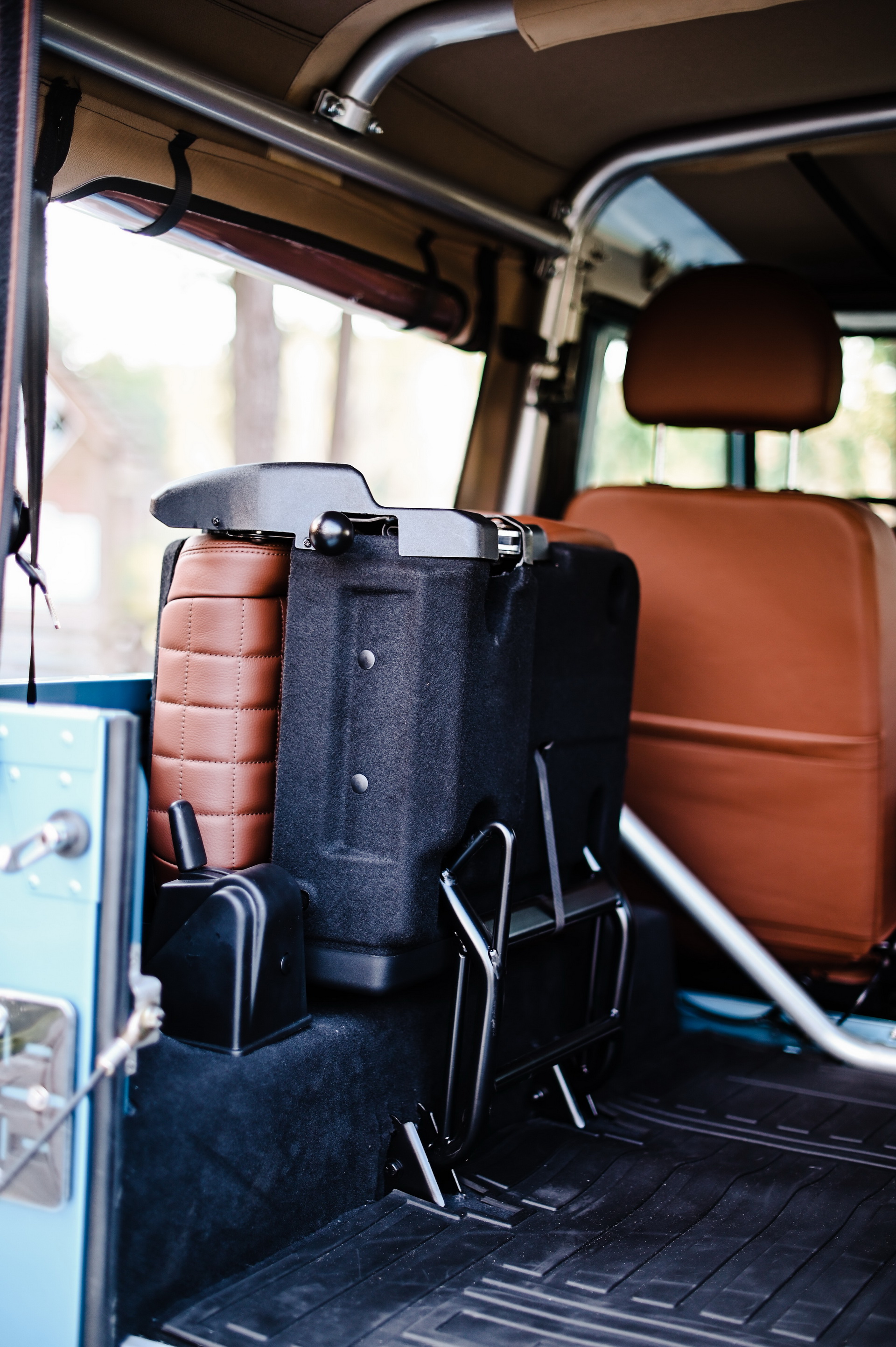 This Land Rover Defender 90 Open-Top Is Not What It Seems