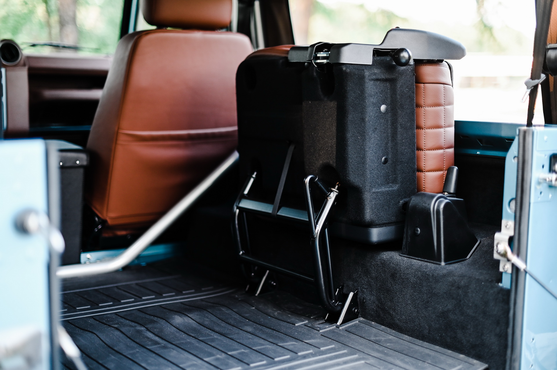 This Land Rover Defender 90 Open-Top Is Not What It Seems