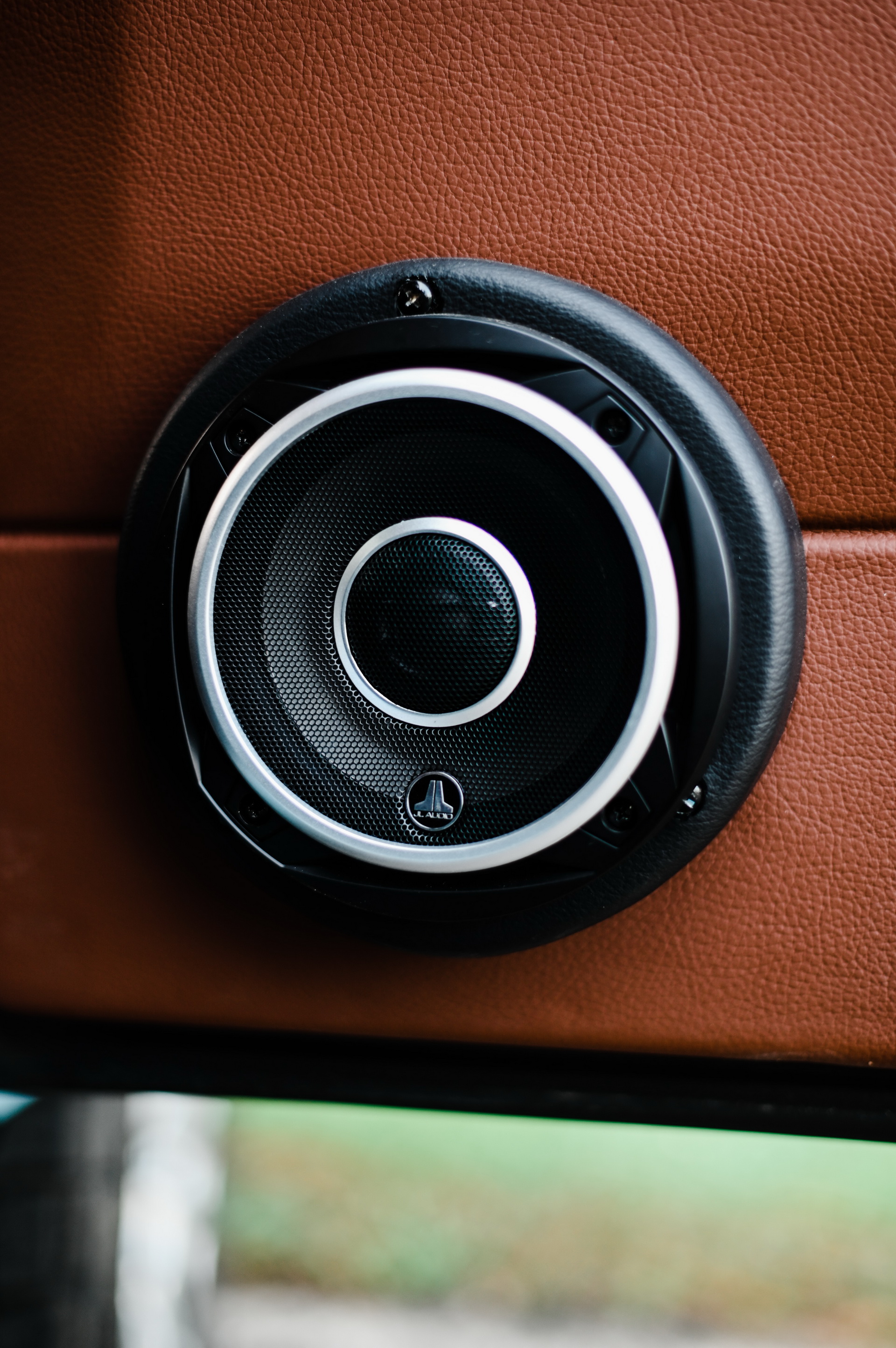 This Land Rover Defender 90 Open-Top Is Not What It Seems