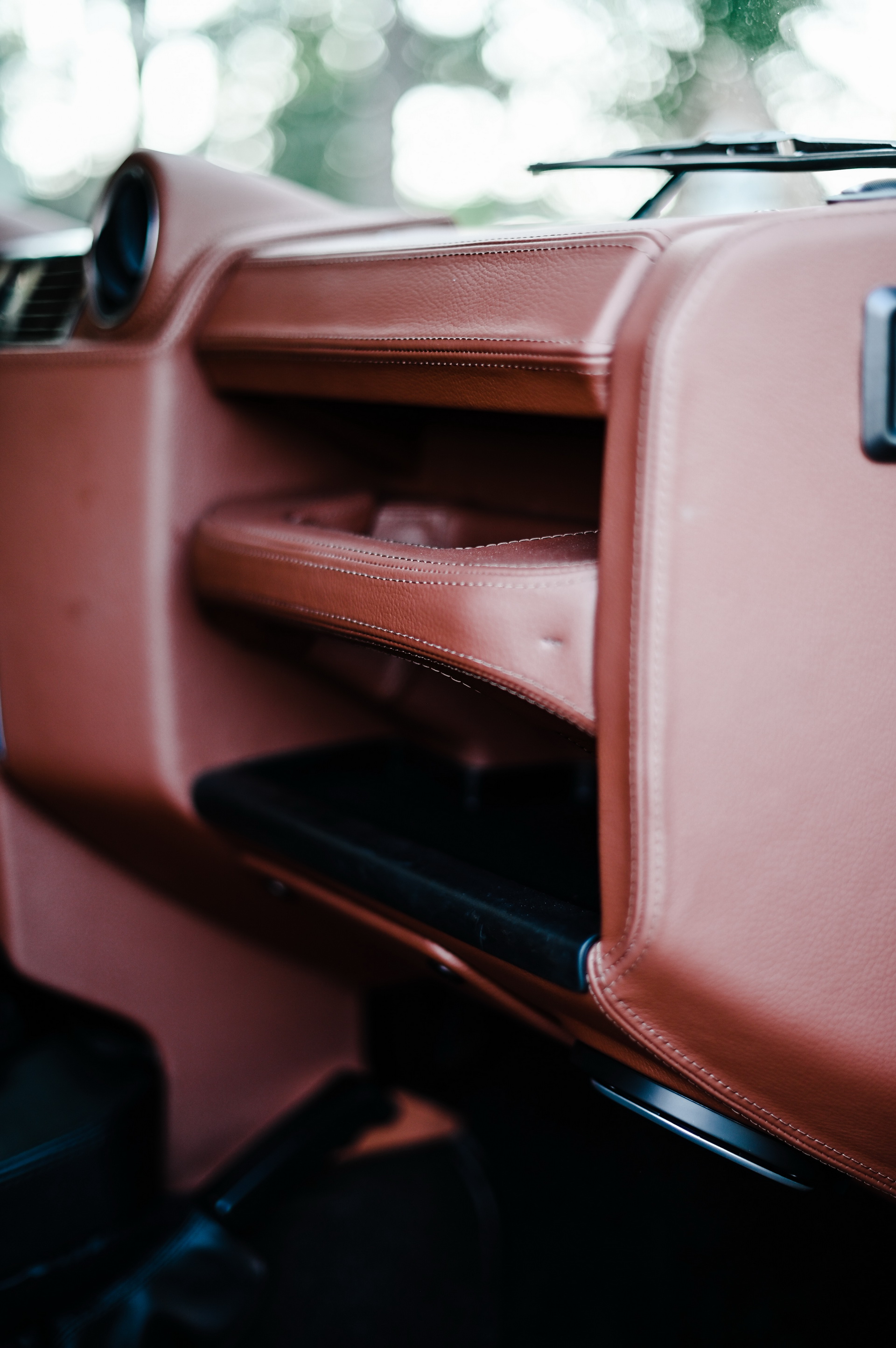 This Land Rover Defender 90 Open-Top Is Not What It Seems