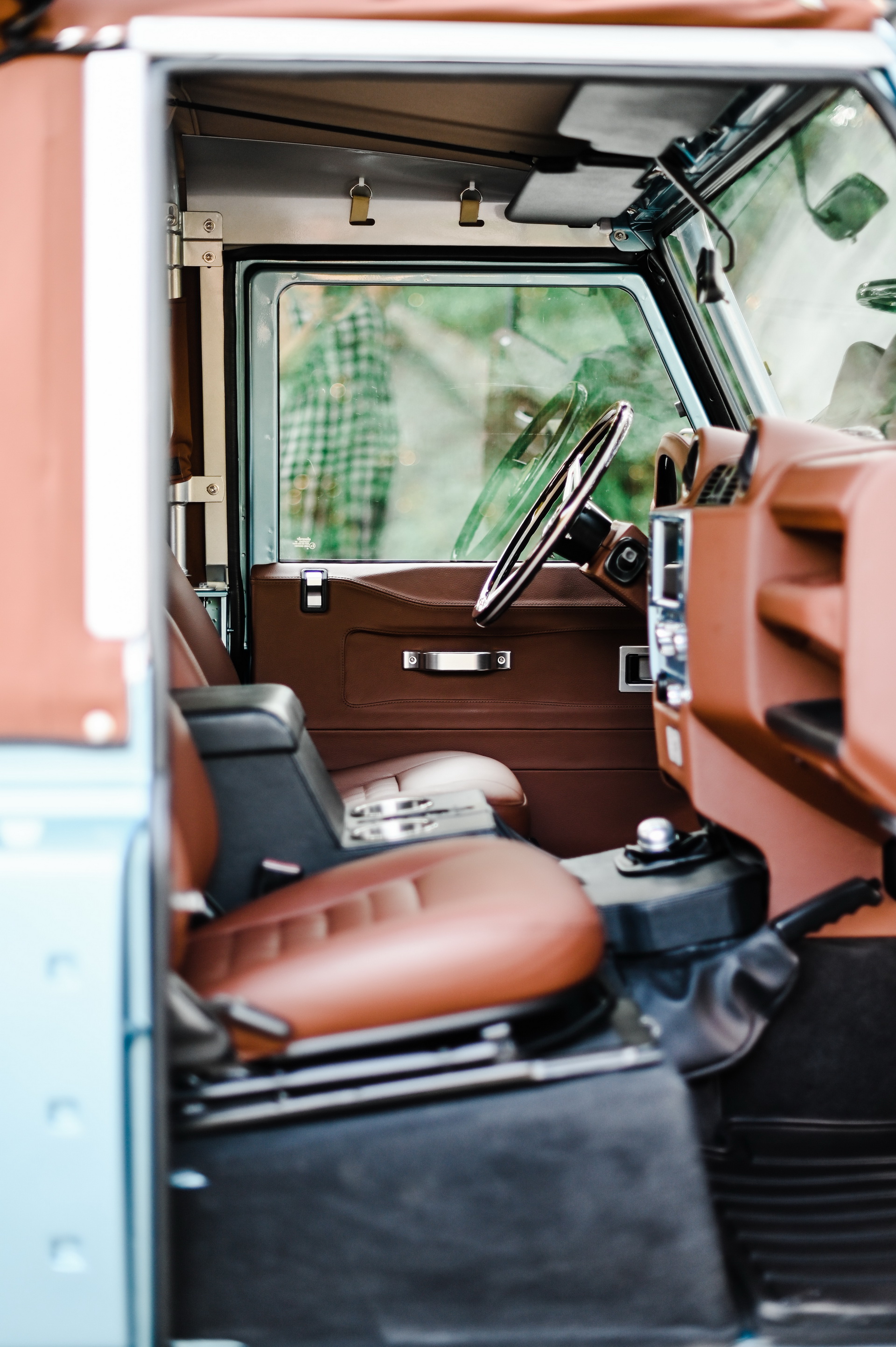 This Land Rover Defender 90 Open-Top Is Not What It Seems