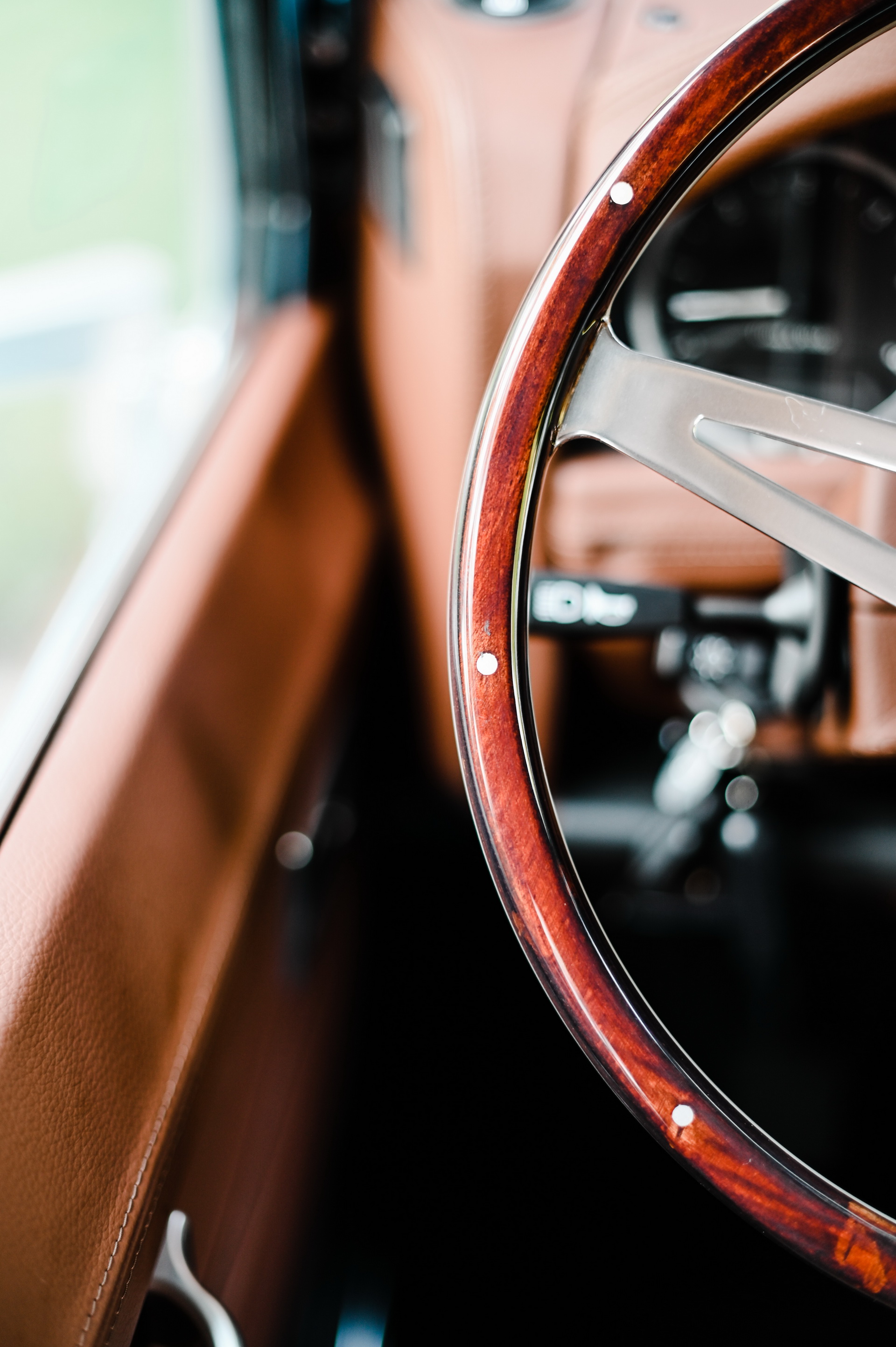 This Land Rover Defender 90 Open-Top Is Not What It Seems