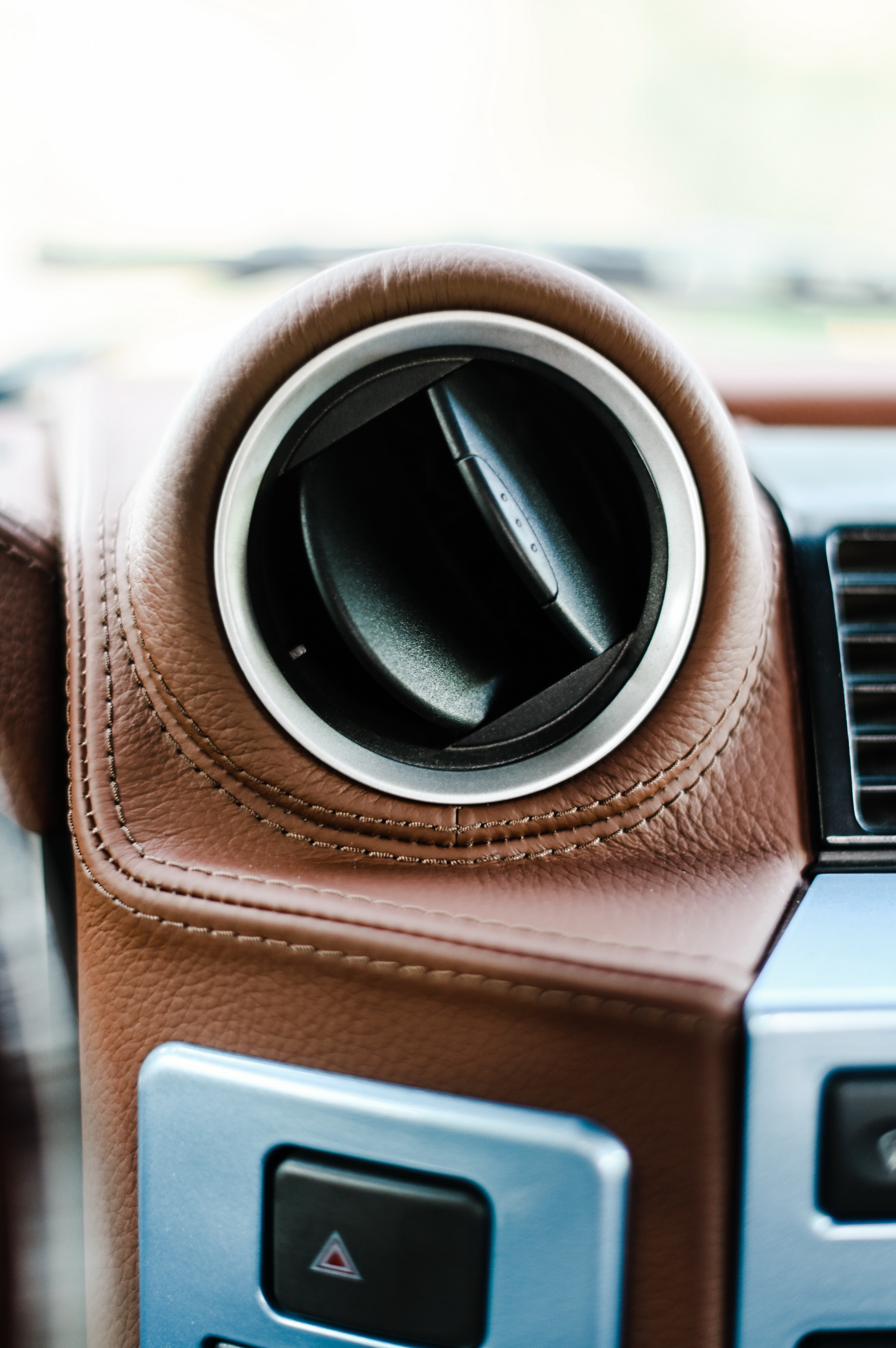 This Land Rover Defender 90 Open-Top Is Not What It Seems