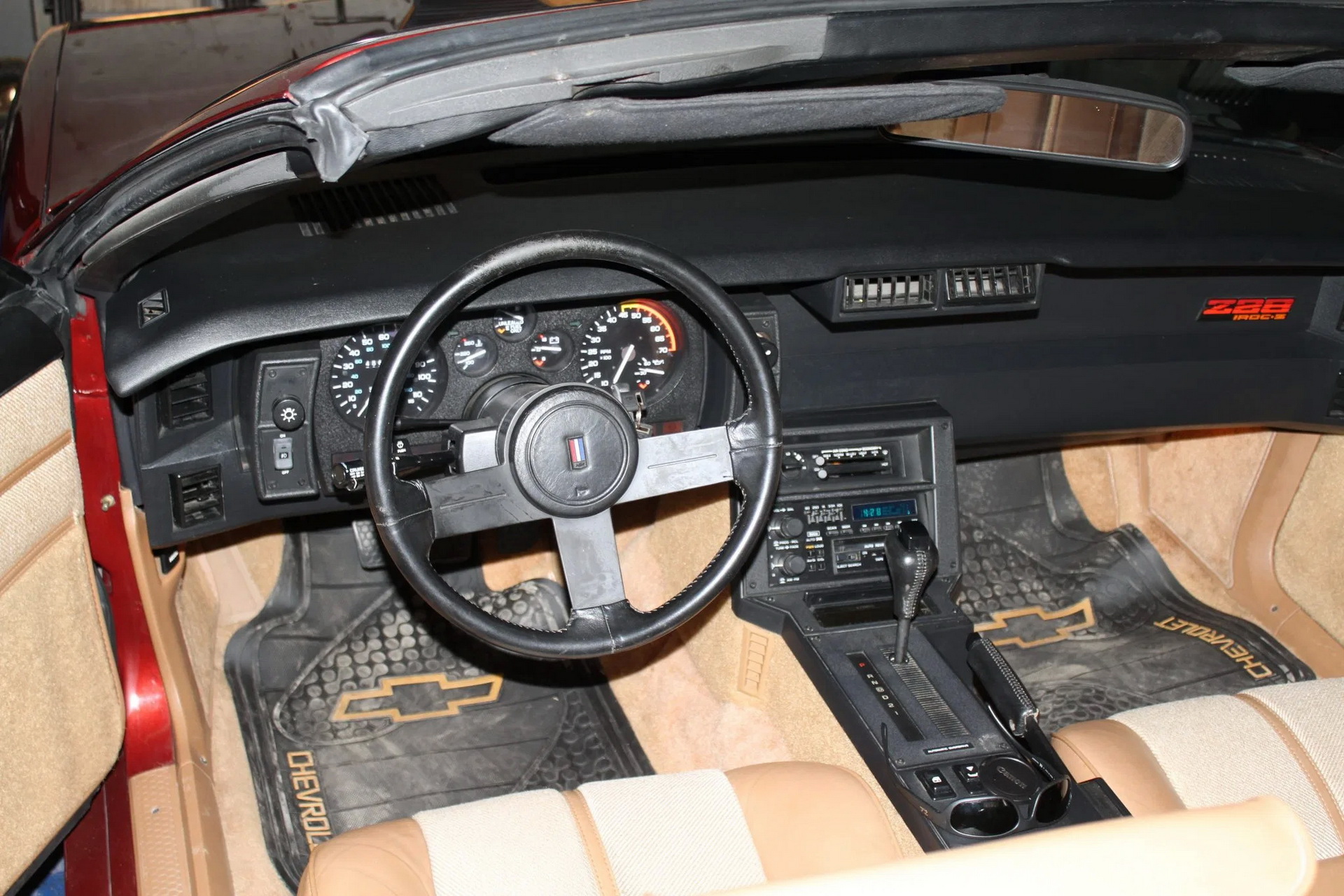 Stick Your Favorite ’80s Cassette Player In This 49k-Mile IROC-Z Convertible