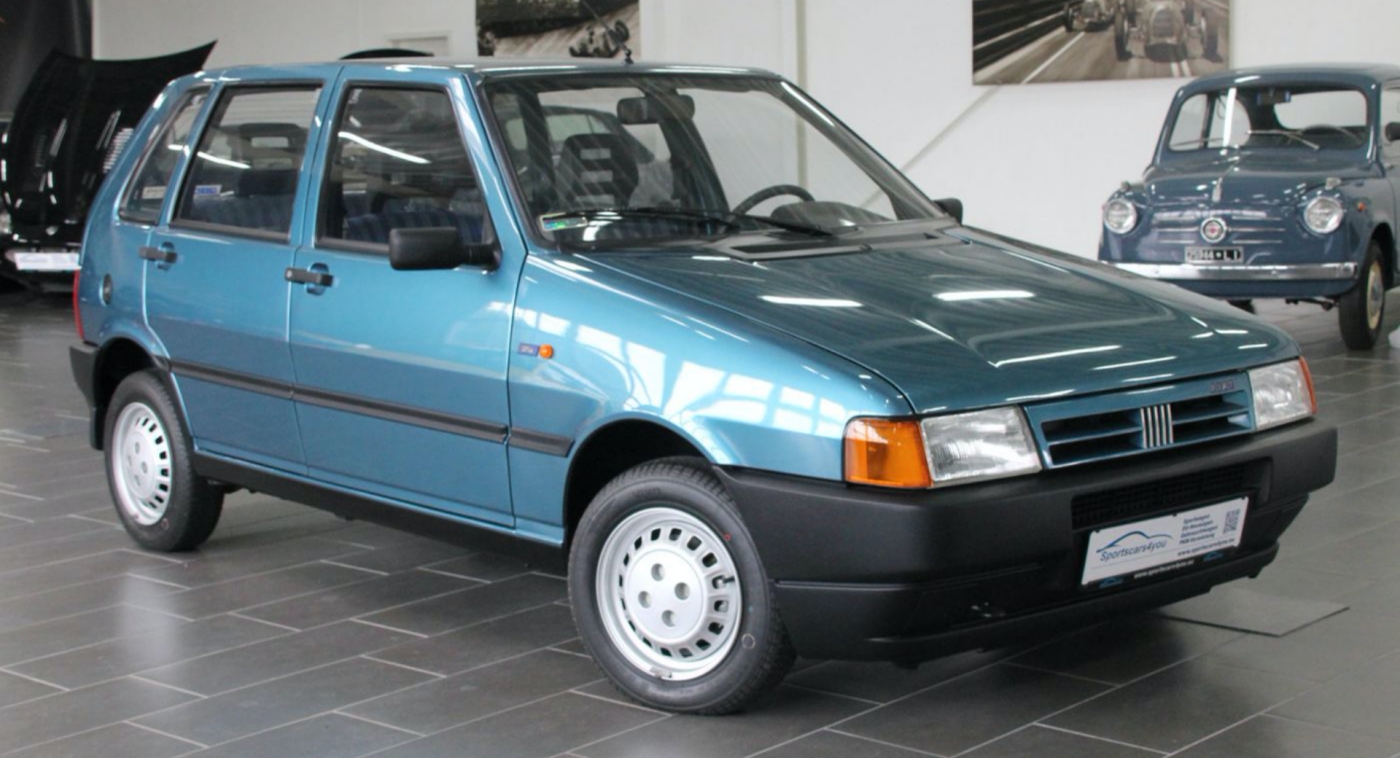 1996 Fiat Uno Travels Through Time, Reaches 2020 With Just