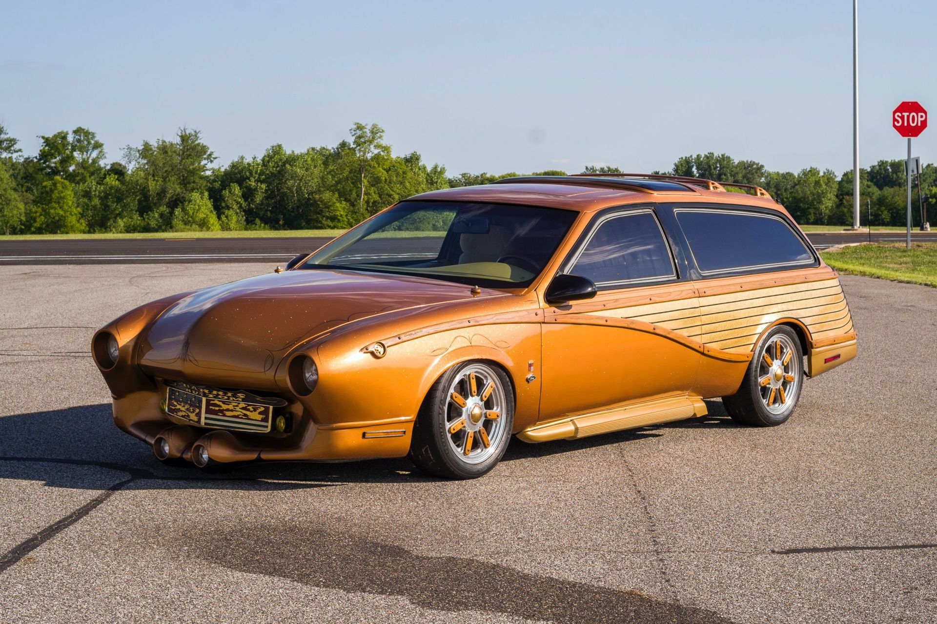 Barris Kustom’s 1998 Mercury Cougar-Based Woodie 2050 Is A Weird Automotive Potpourri