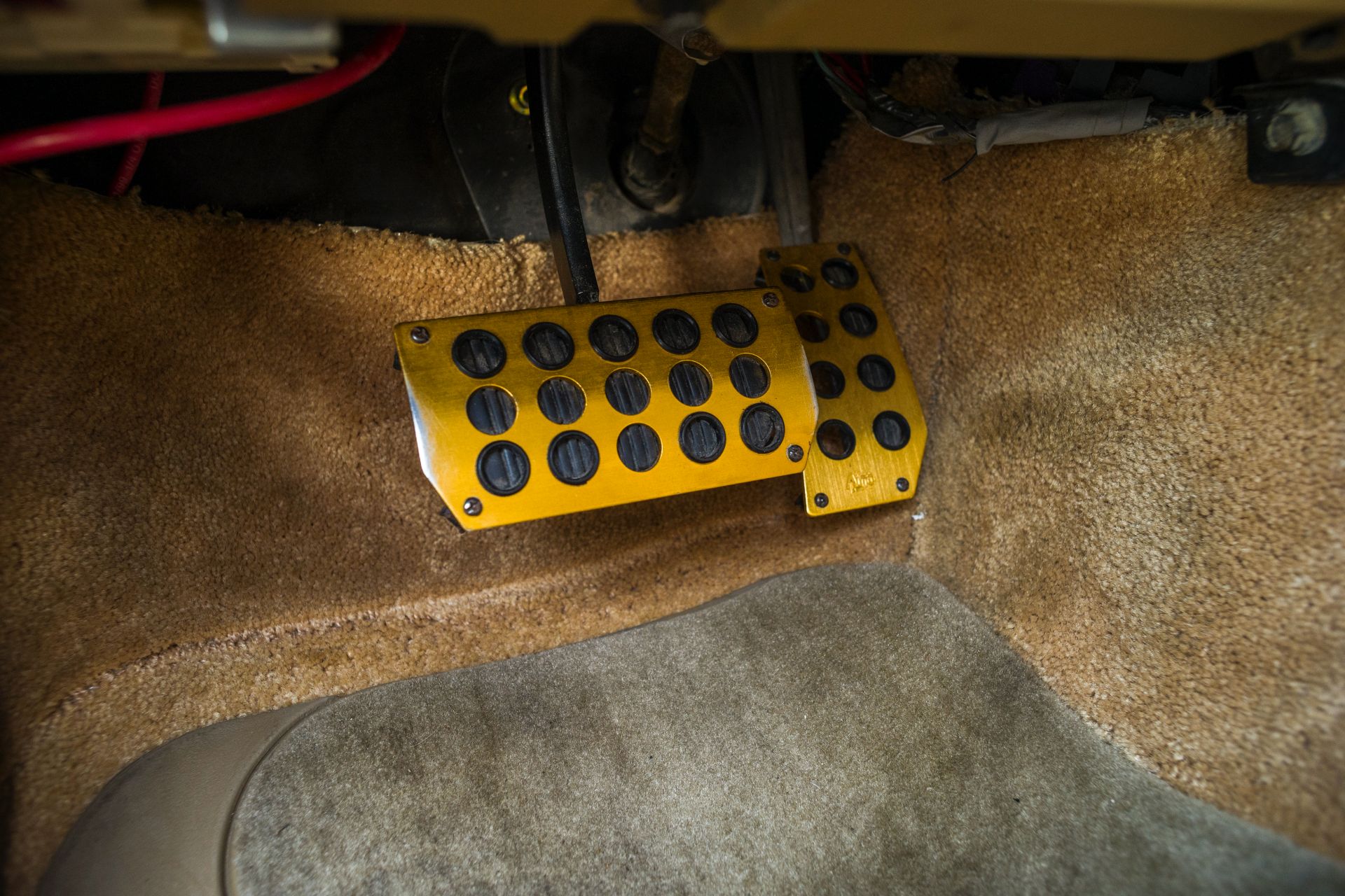 Barris Kustom’s 1998 Mercury Cougar-Based Woodie 2050 Is A Weird Automotive Potpourri