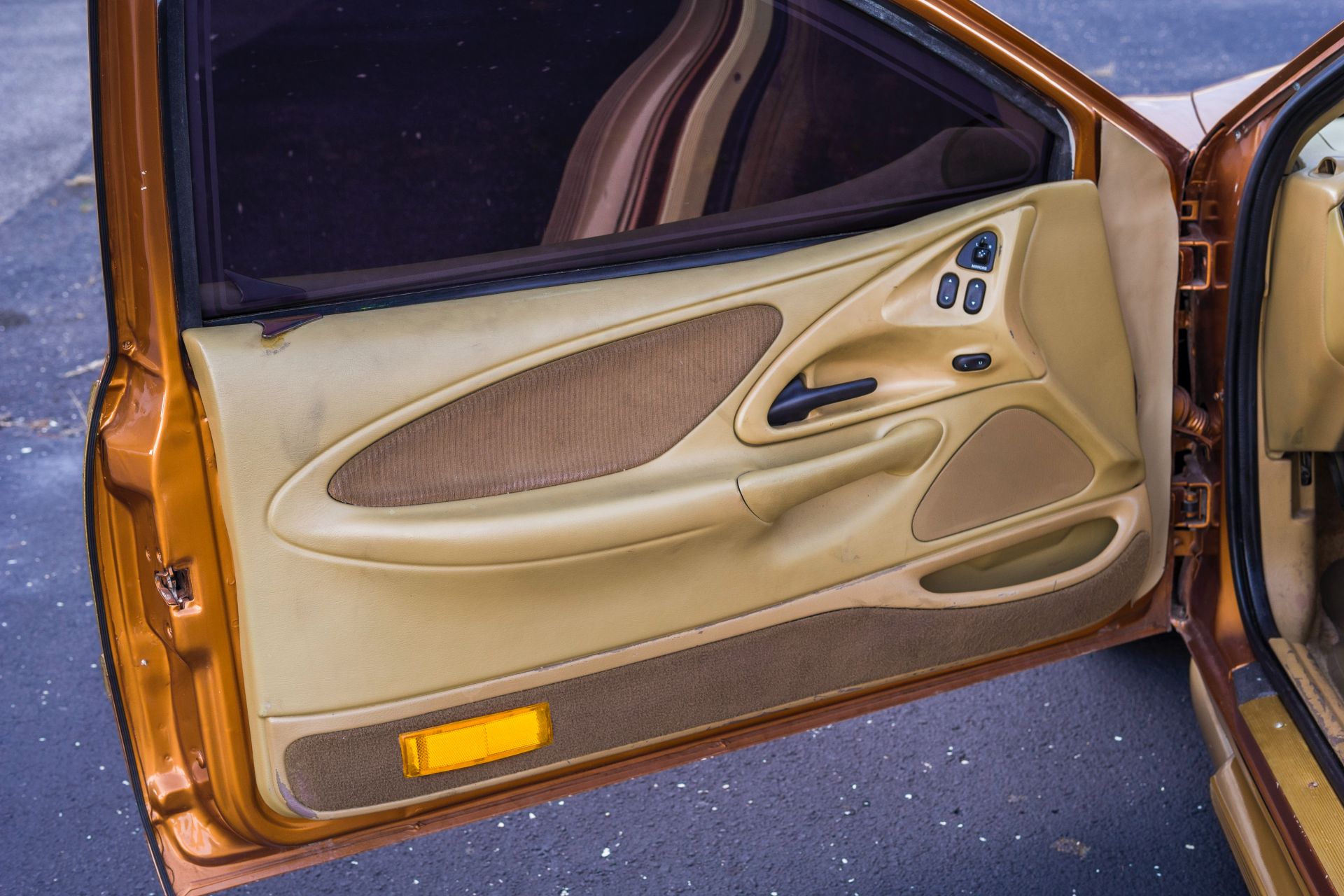 Barris Kustom’s 1998 Mercury Cougar-Based Woodie 2050 Is A Weird Automotive Potpourri
