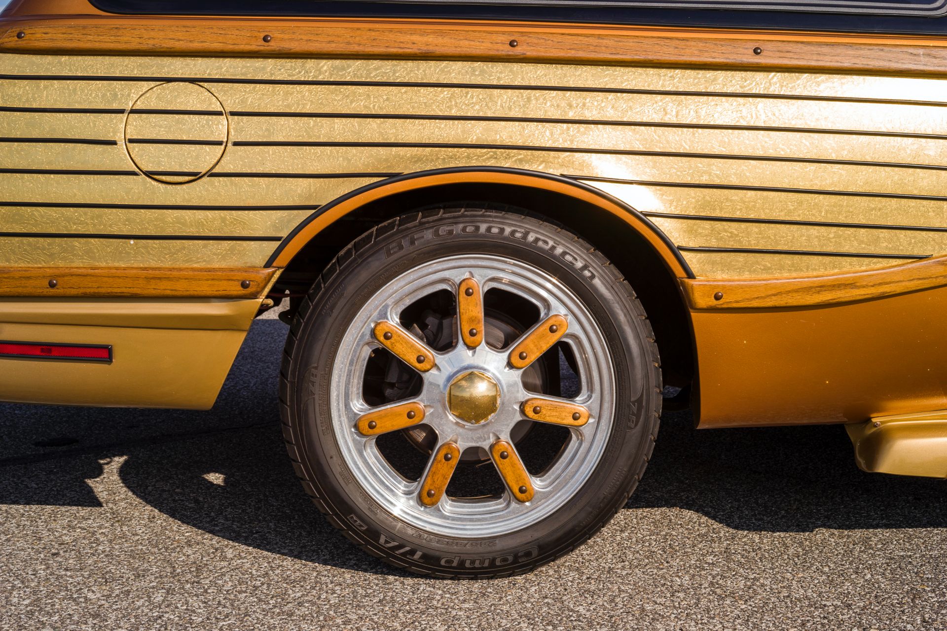 Barris Kustom’s 1998 Mercury Cougar-Based Woodie 2050 Is A Weird Automotive Potpourri