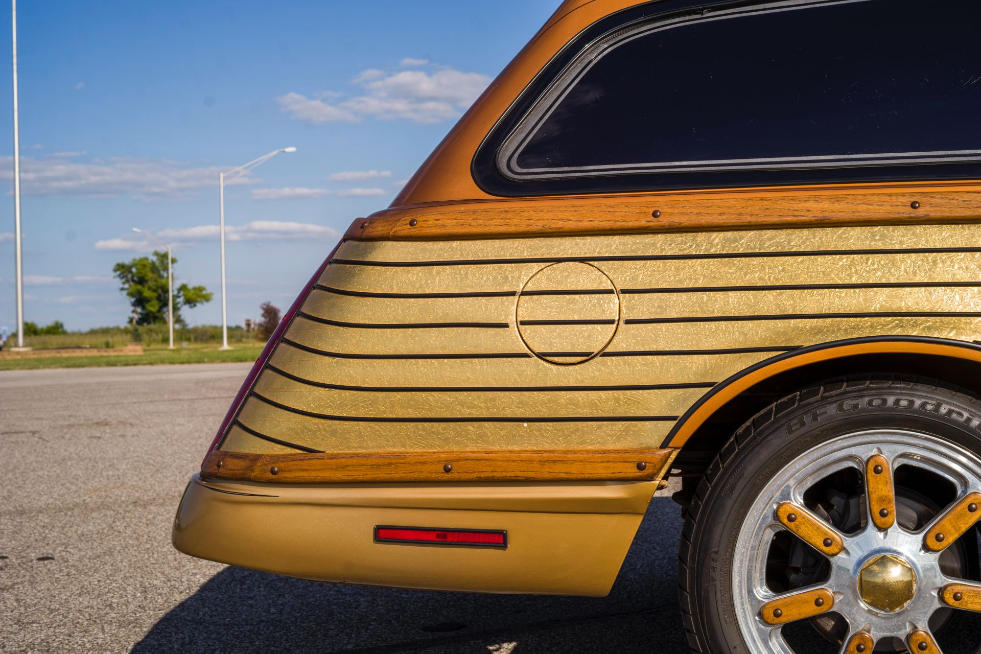 Barris Kustom’s 1998 Mercury Cougar-Based Woodie 2050 Is A Weird Automotive Potpourri