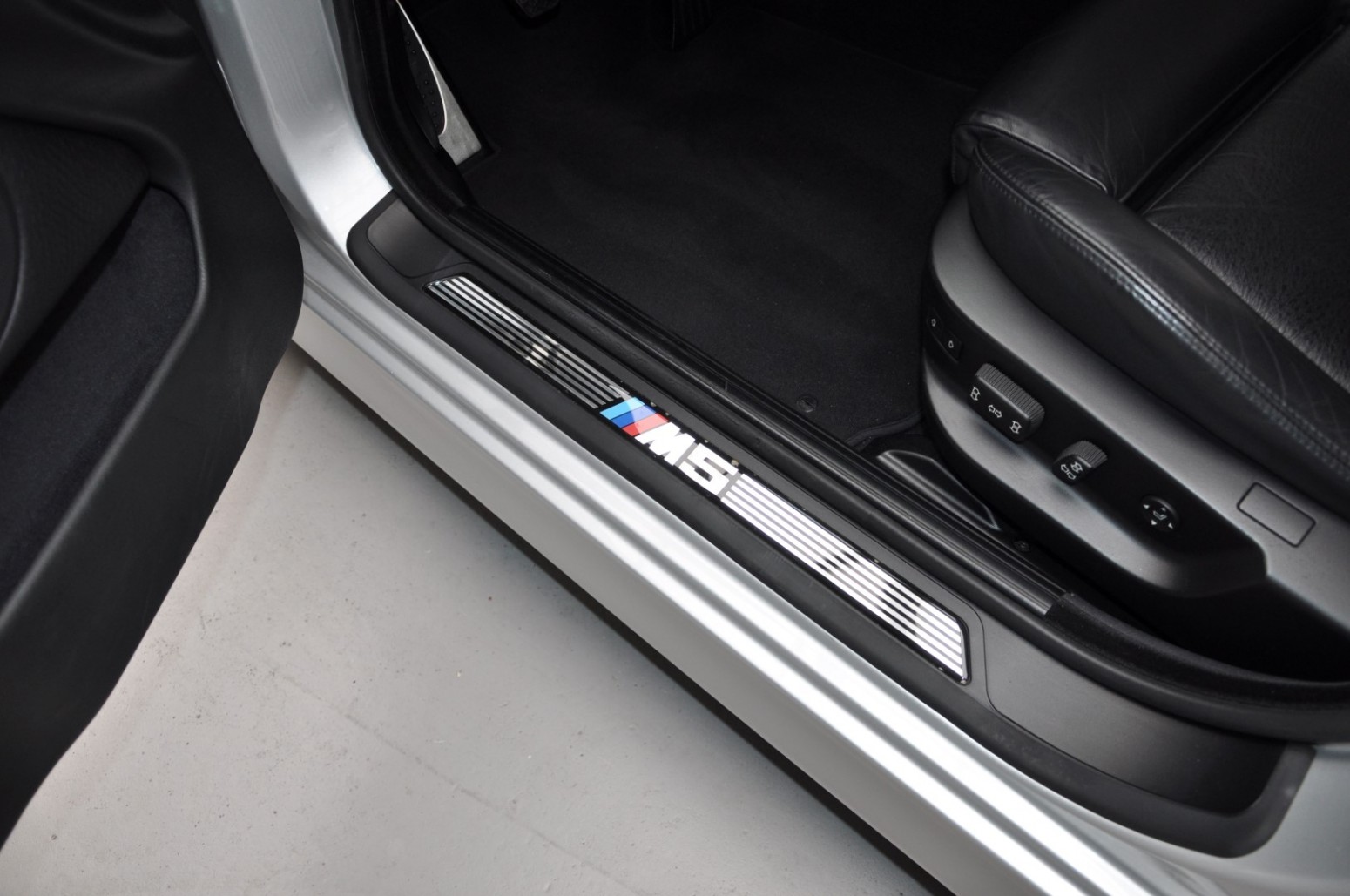 2001 BMW E39 M5 Has Aged Like Fine Wine, Can Be Yours For $52k