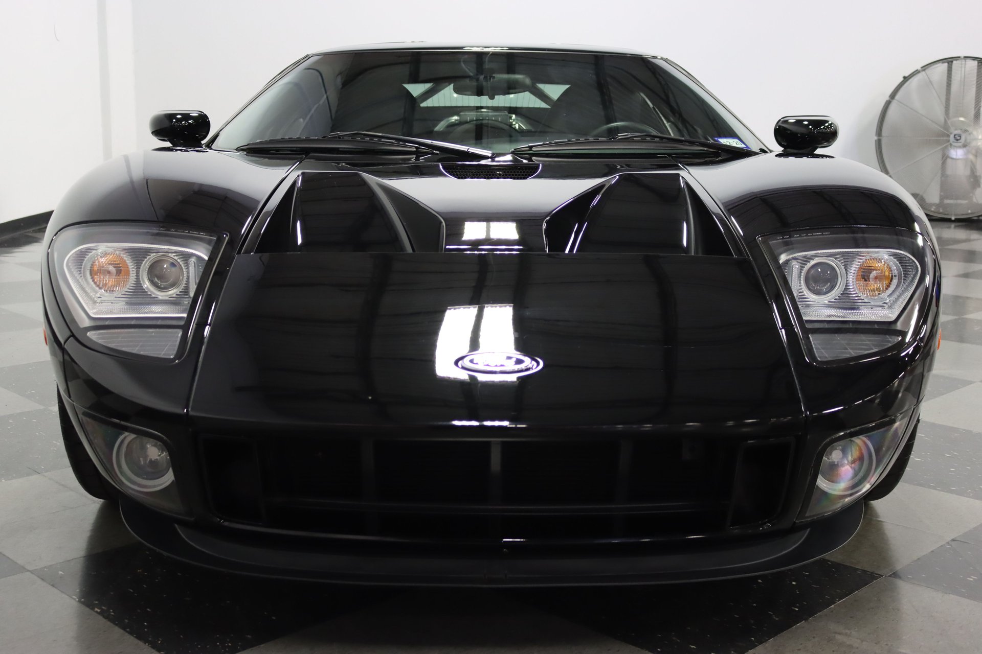 Twin-Turbo 2005 Ford GT With 840 HP Is A Bit Of A Bargain