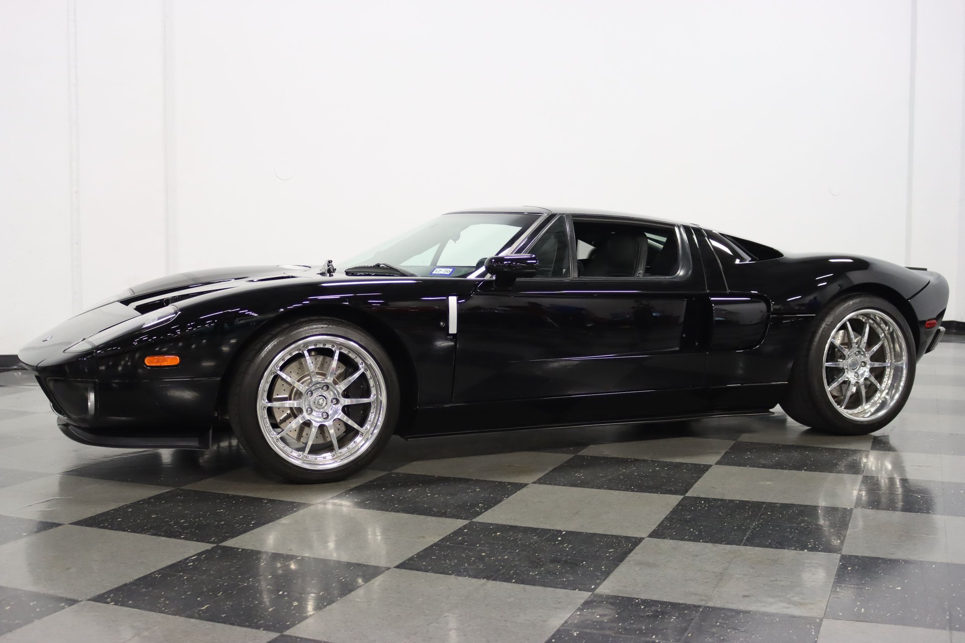 Twin-Turbo 2005 Ford GT With 840 HP Is A Bit Of A Bargain