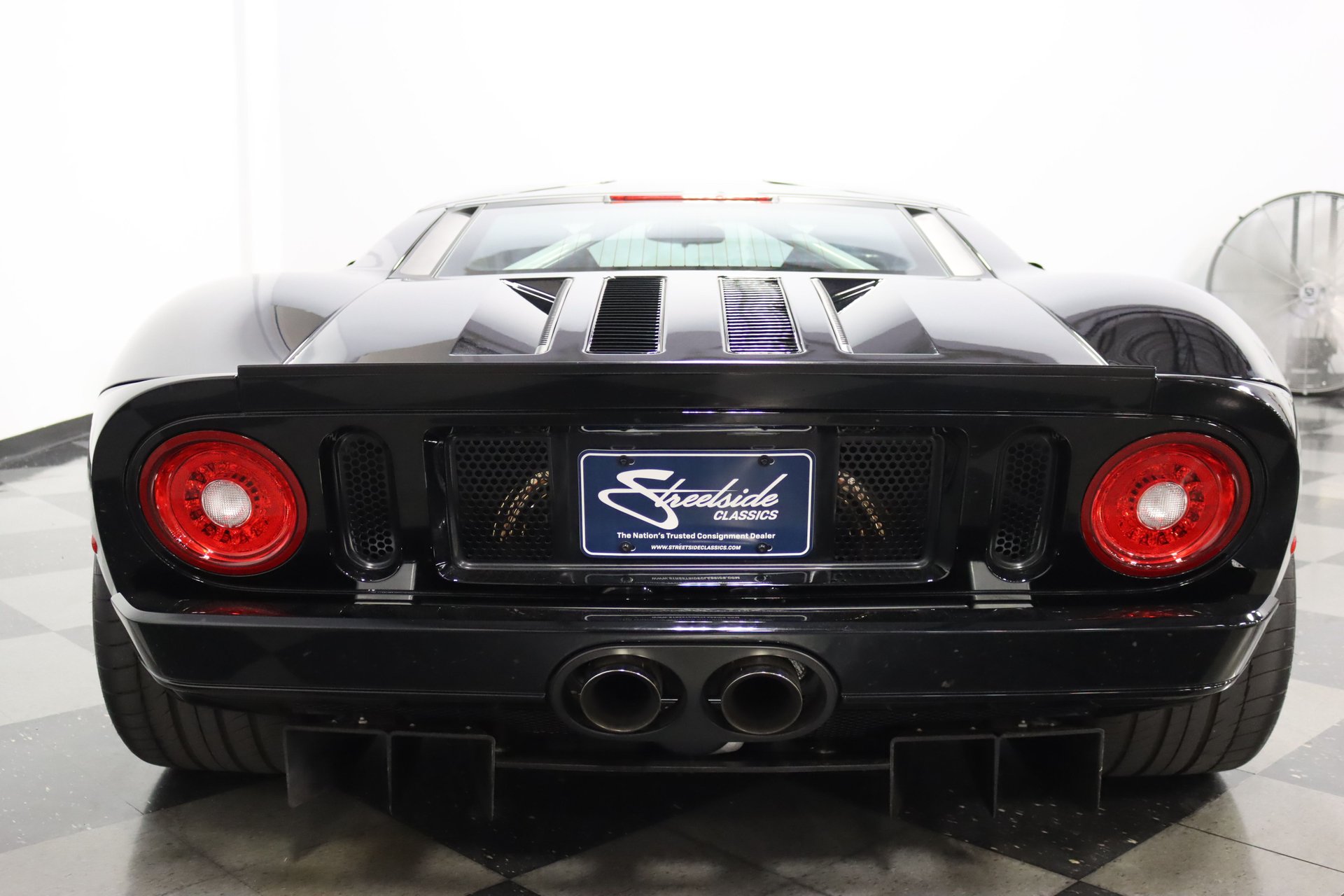 Twin-Turbo 2005 Ford GT With 840 HP Is A Bit Of A Bargain