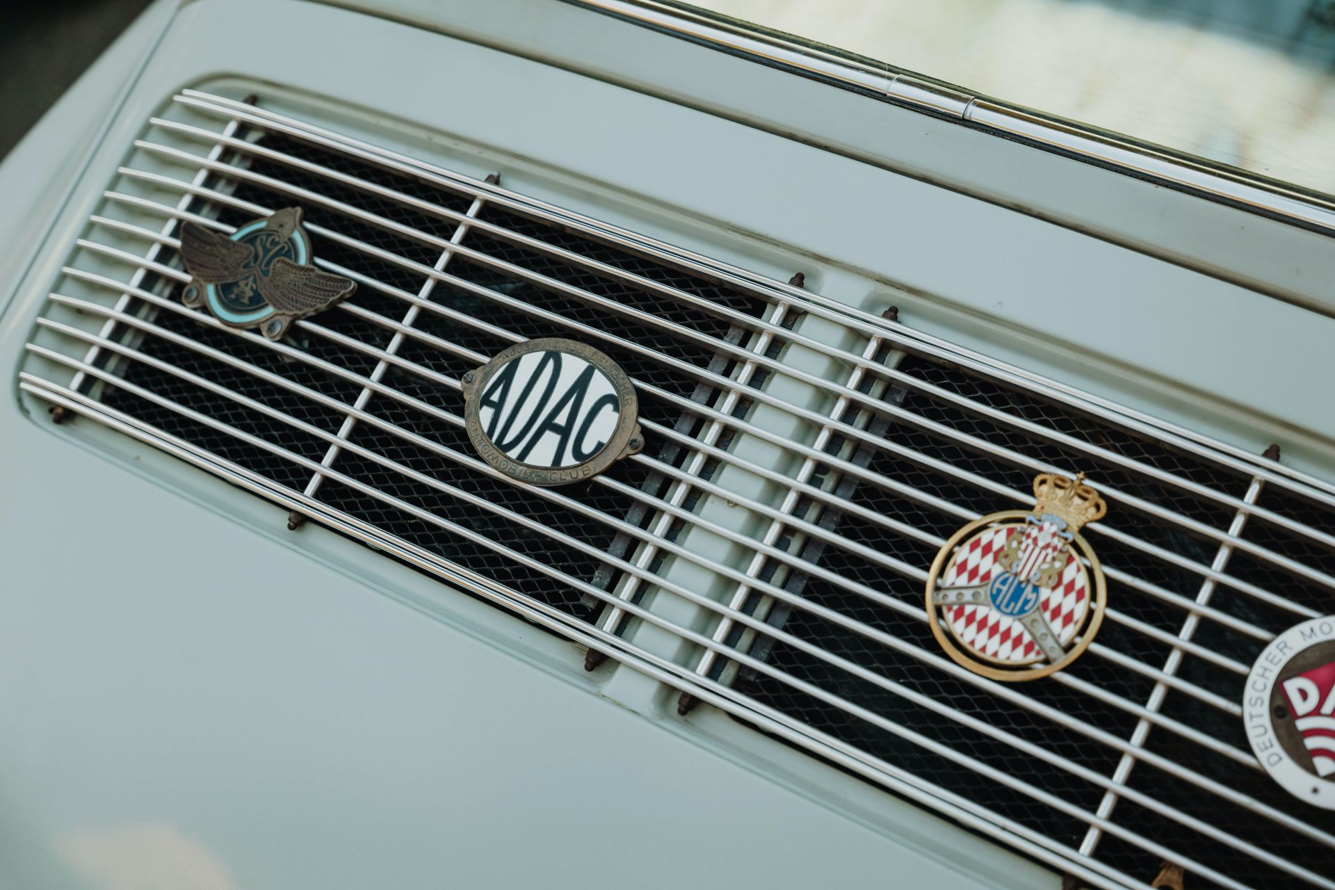 Porsche Exclusive Pays Homage To Australia’s First 911 With Pair Of Crayon 992 Models