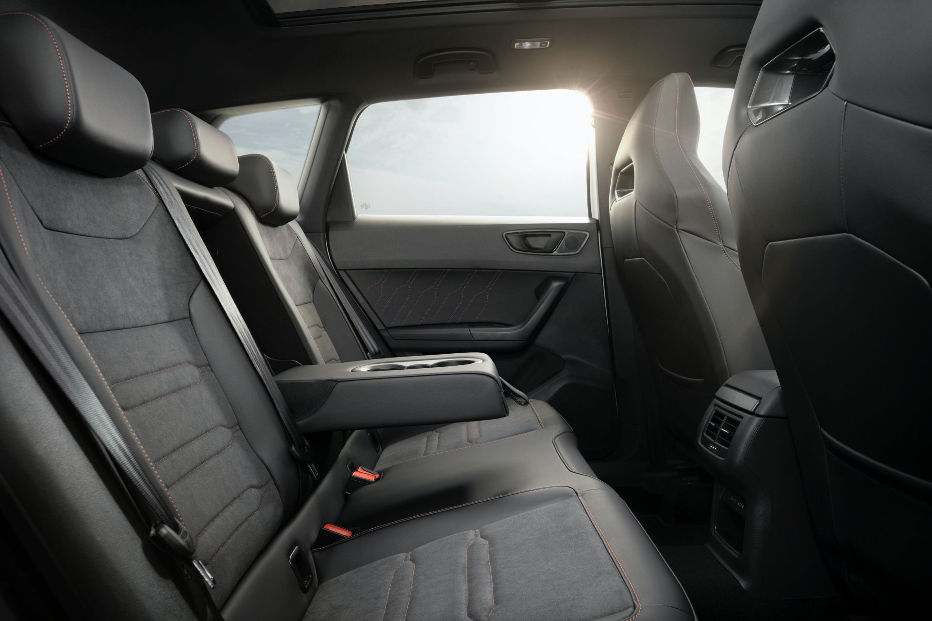 New Photos And Videos Will Help You Know SEAT’s 2021 Cupra Ateca Better