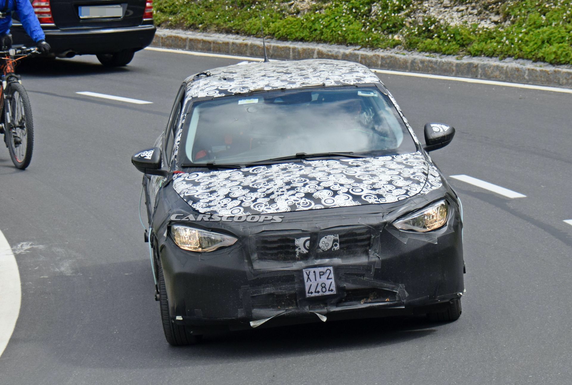 High-Riding 2021 Fiat Tipo SW Cross Makes Spy Debut