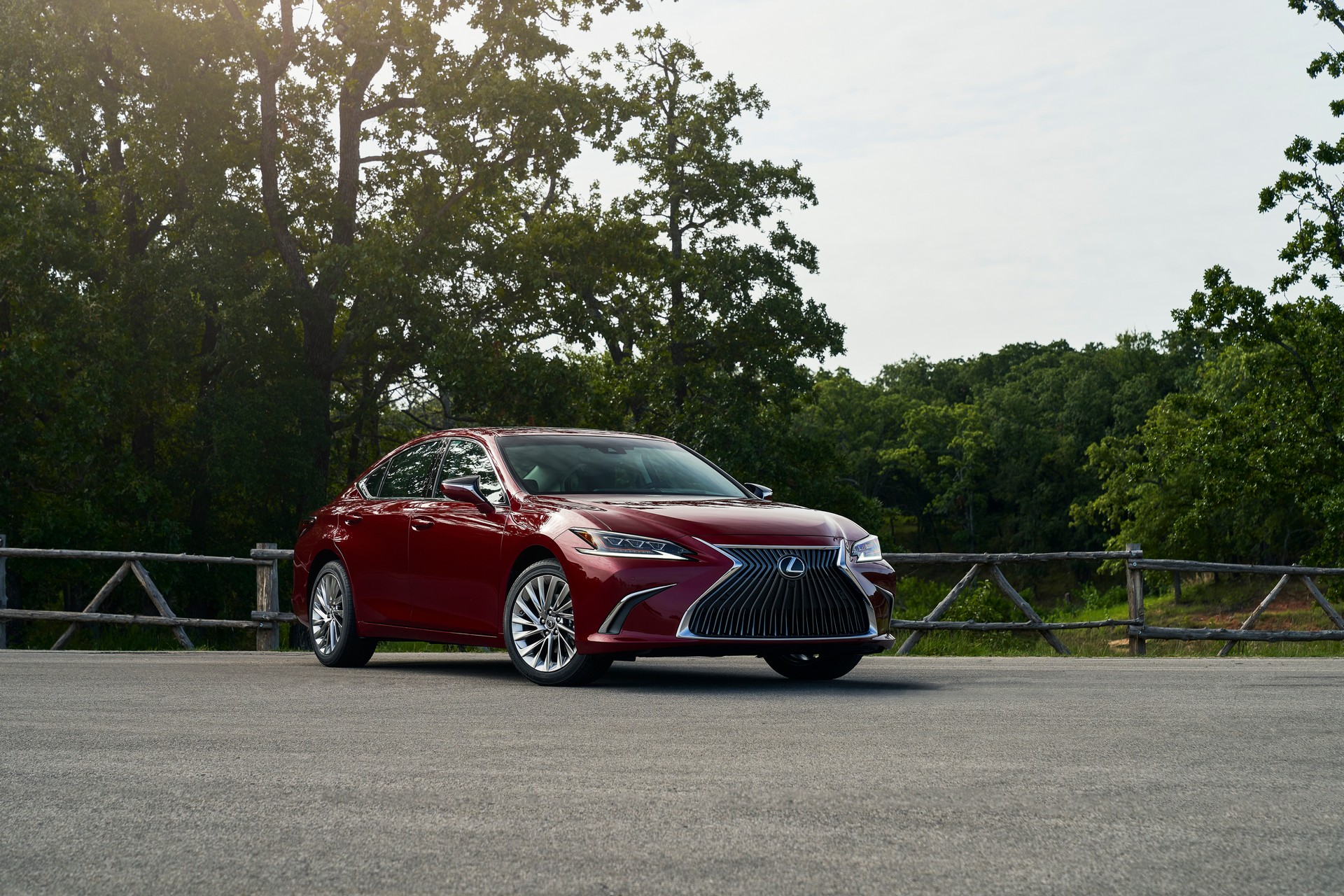 2021 Lexus ES Gains All-Wheel Drive And New Black Line Special Edition