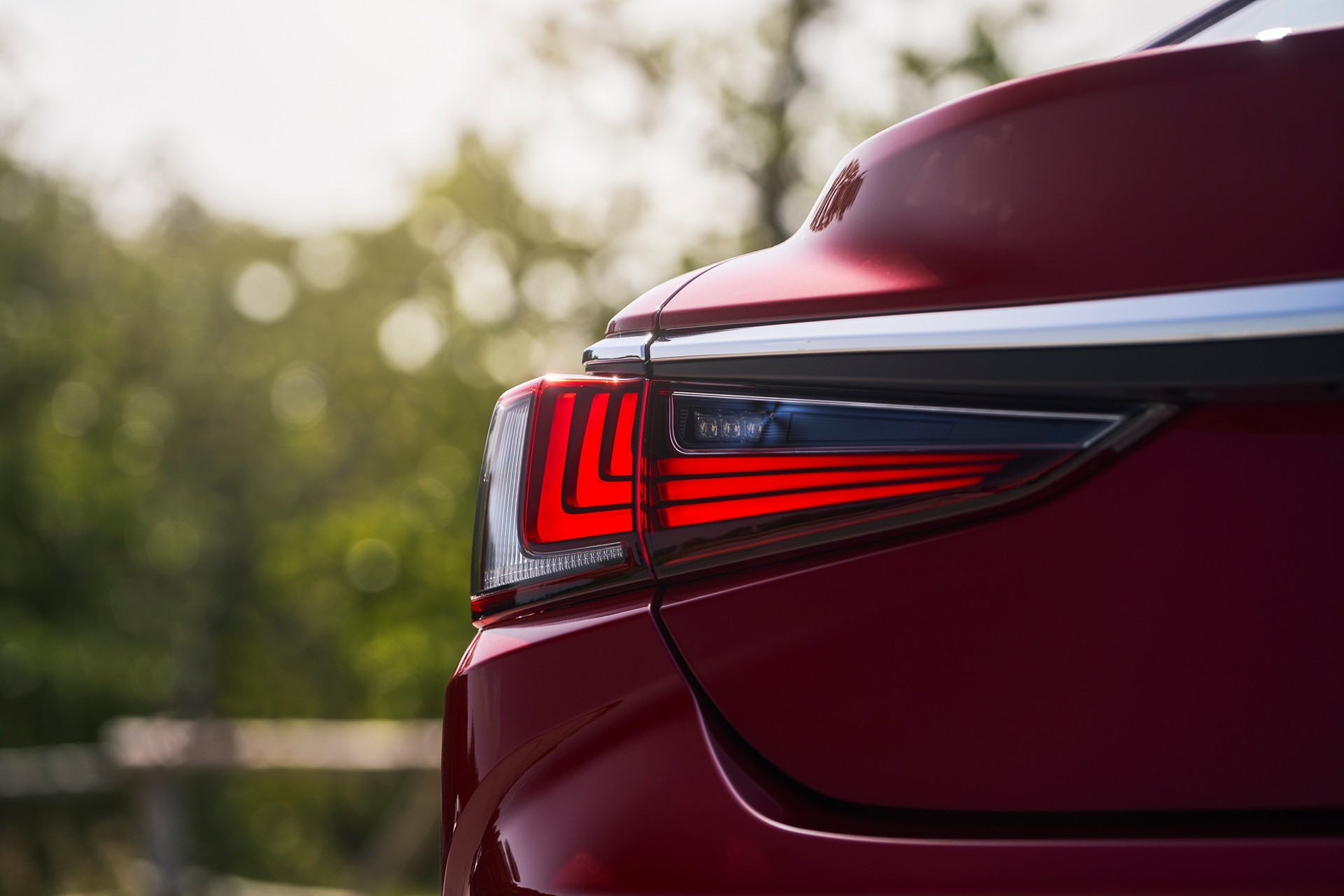 2021 Lexus ES Gains All-Wheel Drive And New Black Line Special Edition