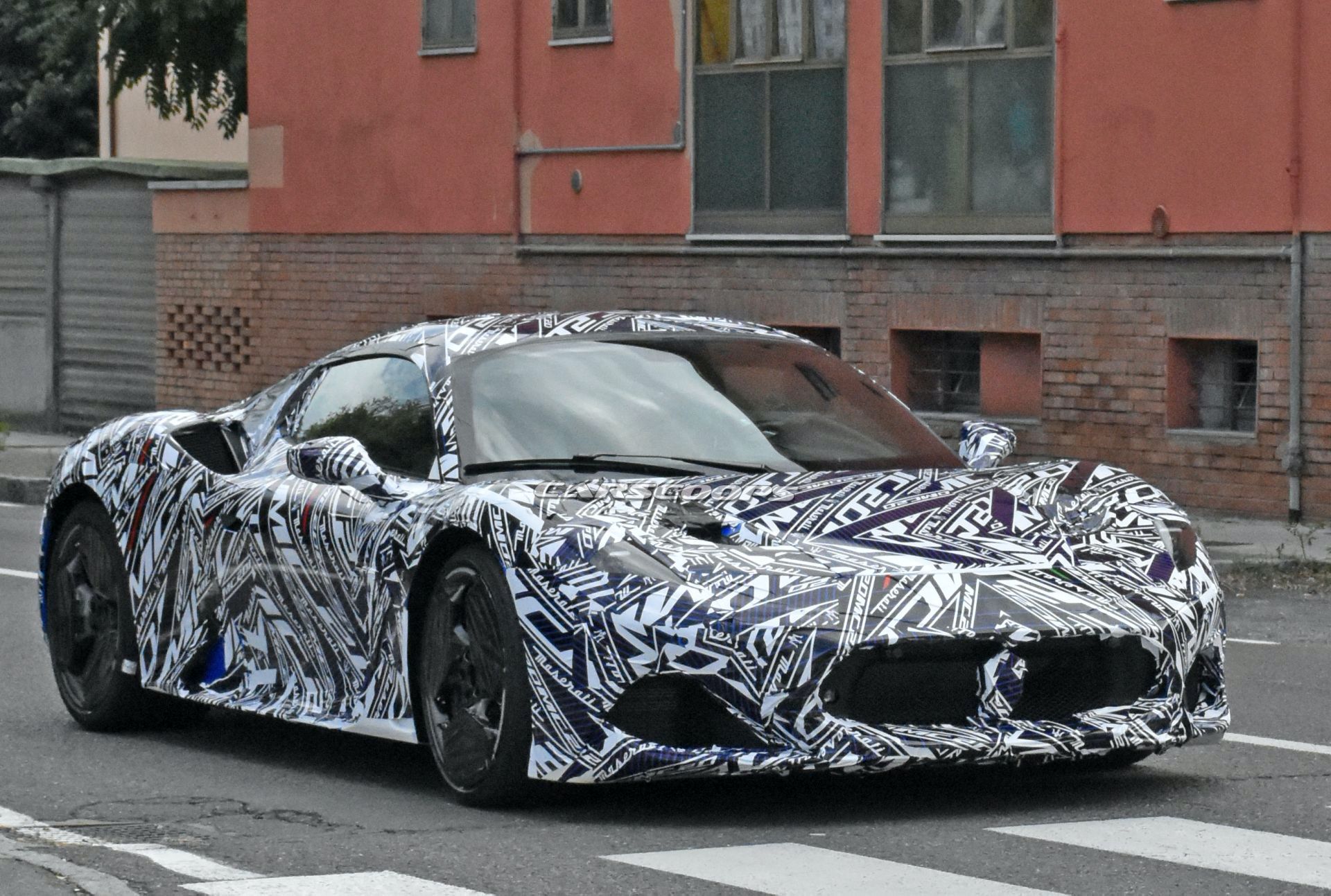 2021-Maserati-MC20-spy-shots-15.jpg