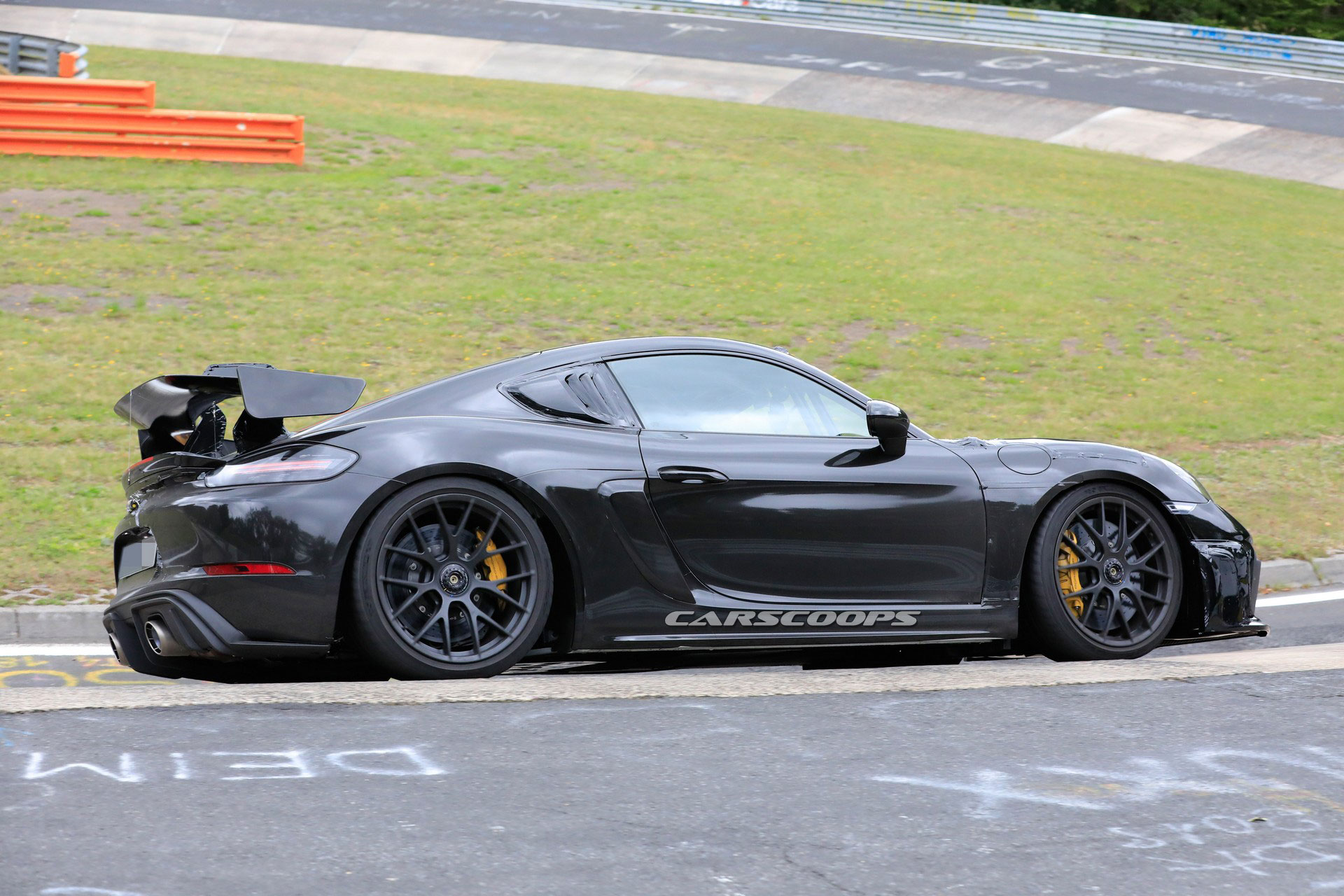 2021 Porsche 718 Cayman GT4 RS Looks Like The Ultimate Track Day Tool