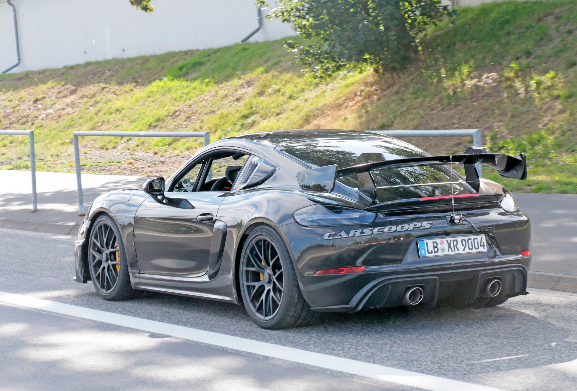 2021 Porsche 718 Cayman GT4 RS Looks Like The Ultimate Track Day Tool