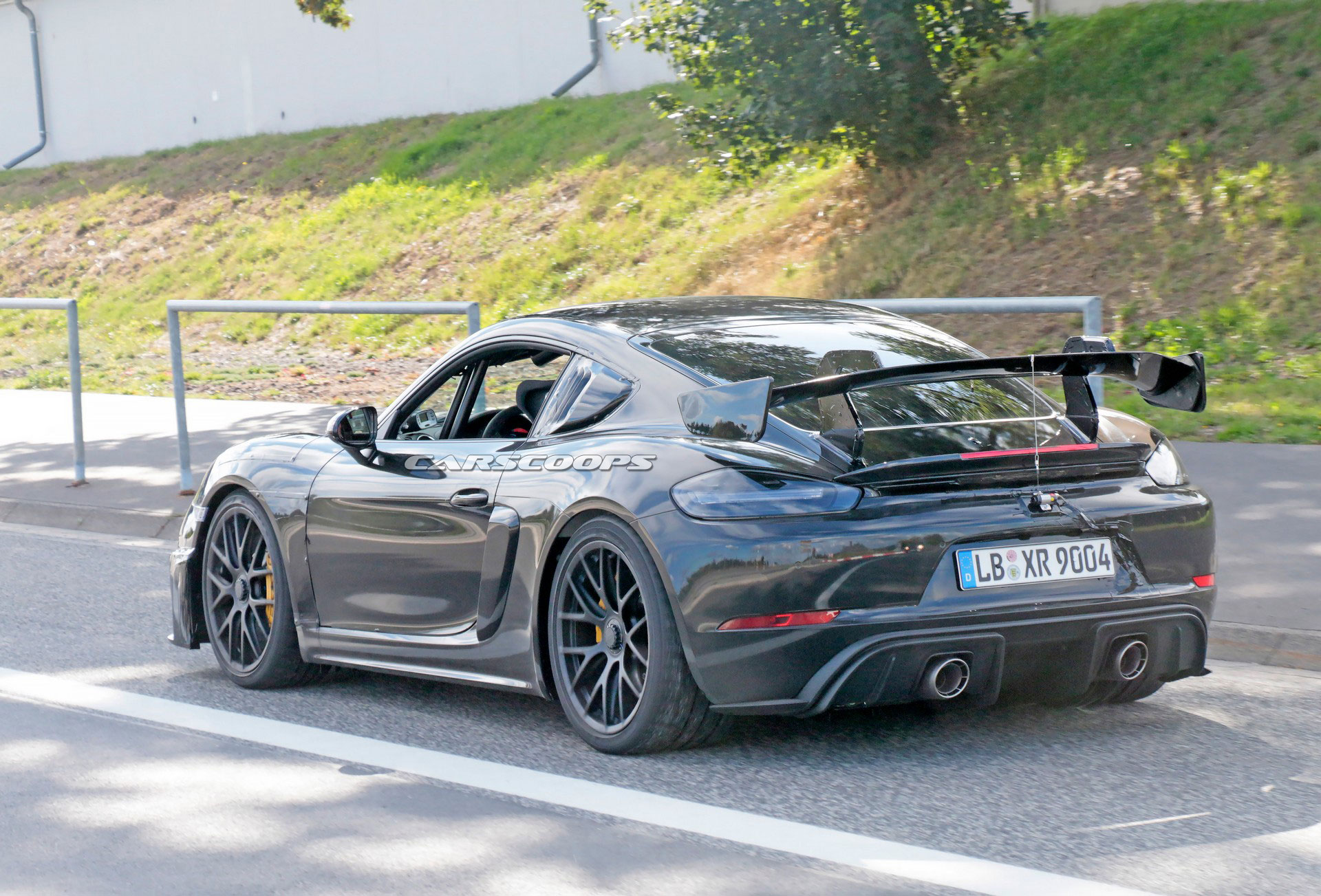 2021 Porsche 718 Cayman GT4 RS Looks Like The Ultimate Track Day Tool