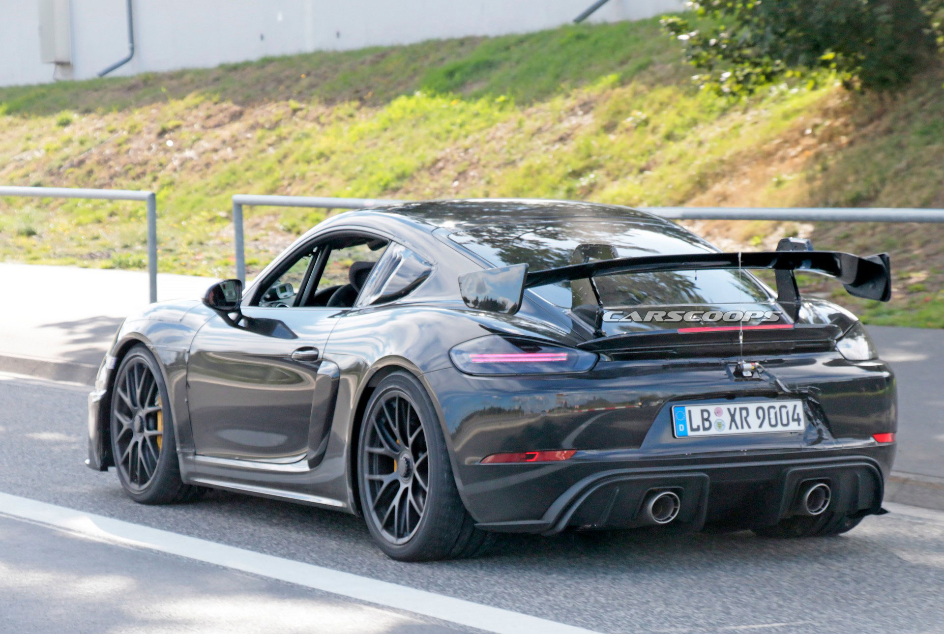 2021 Porsche 718 Cayman GT4 RS Looks Like The Ultimate Track Day Tool
