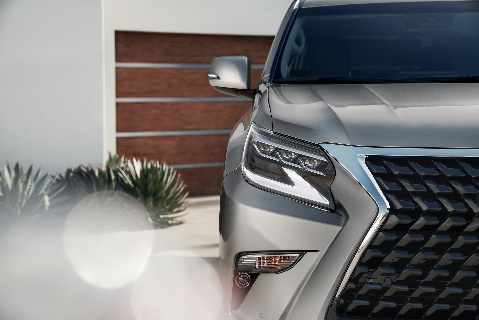 2021 Lexus GX Rolls In With Modest Updates, Keeps Huge Spindle Grille