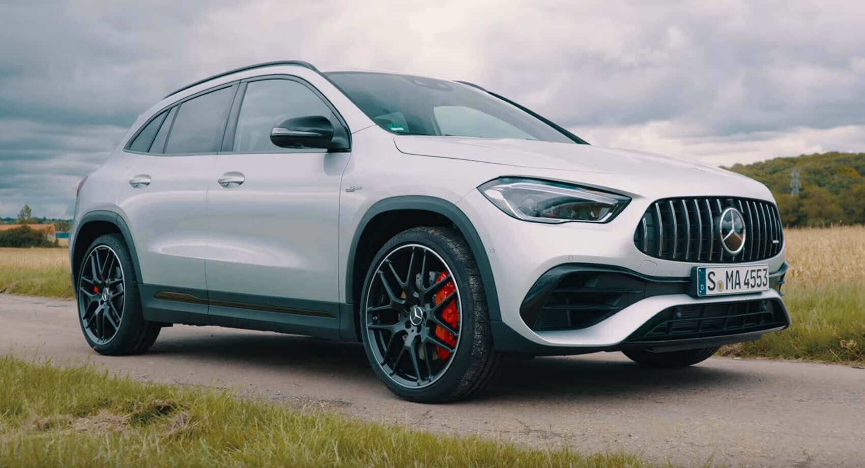 Is The 21 Mercedes Amg Gla 45 S More Than A Jacked Up 5 Carscoops