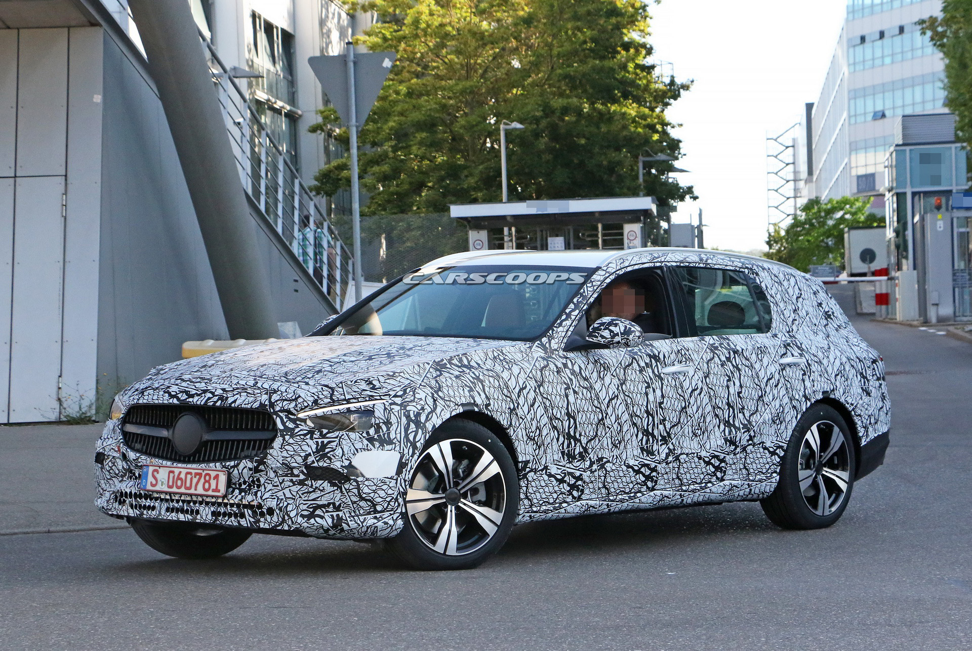 2021 Mercedes-Benz C-Class Estate Offers Better Look At Dual-Screen Setup