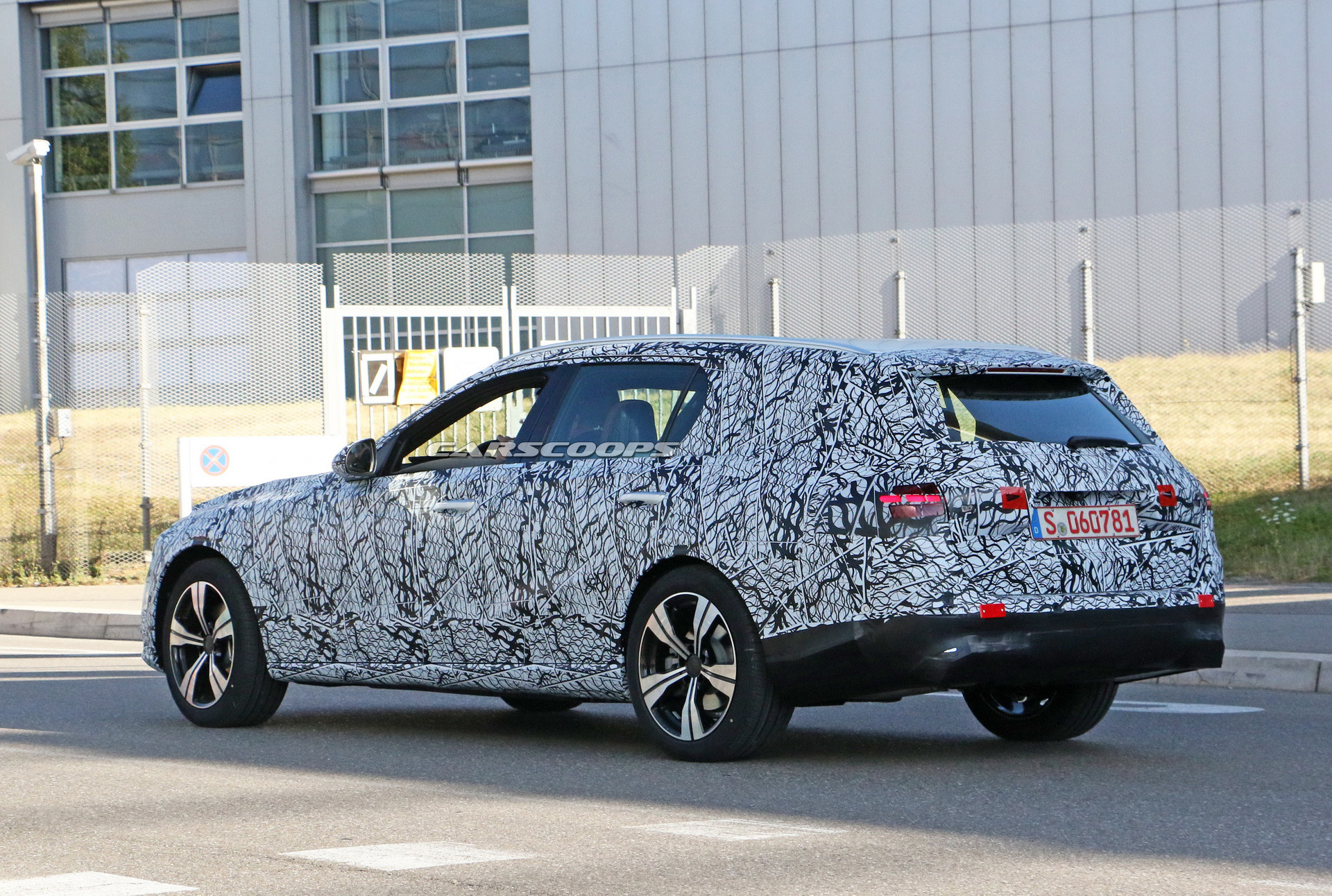 2021 Mercedes-Benz C-Class Estate Offers Better Look At Dual-Screen Setup