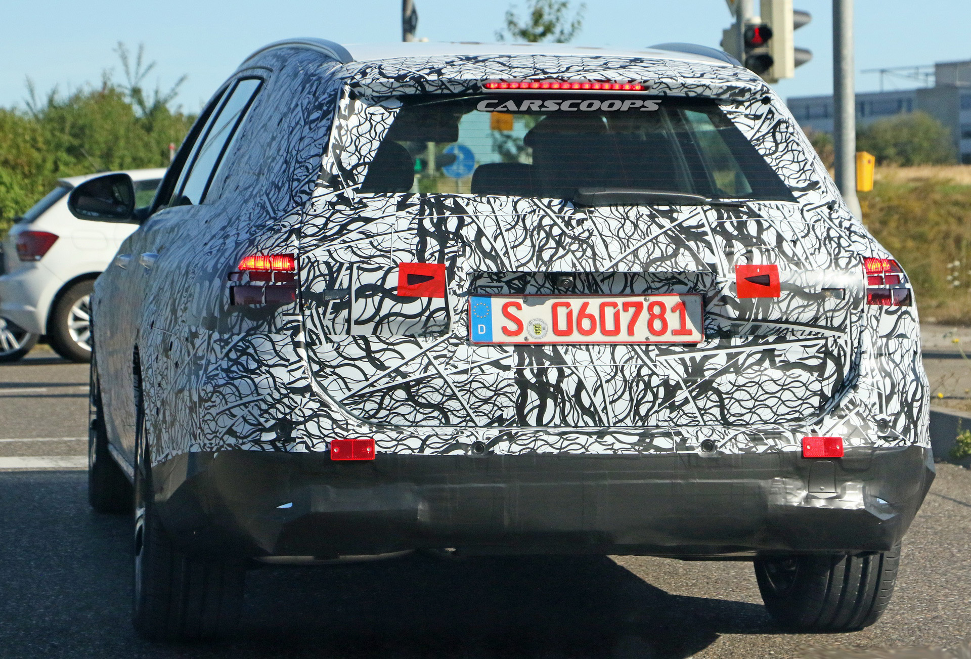 2021 Mercedes-Benz C-Class Estate Offers Better Look At Dual-Screen Setup